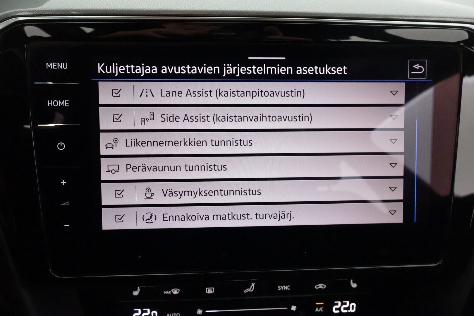 Volkswagen Passat 2021 Variant GTE Plug-In Hybrid 160 kW DSG-automaatti - Webasto / Adapt.Vakkari / Hieronta / Peruutuskamera / Digimittari / Nahka-Alcantara / Vetokoukku / Matrix LED / Ratinlämmitys!