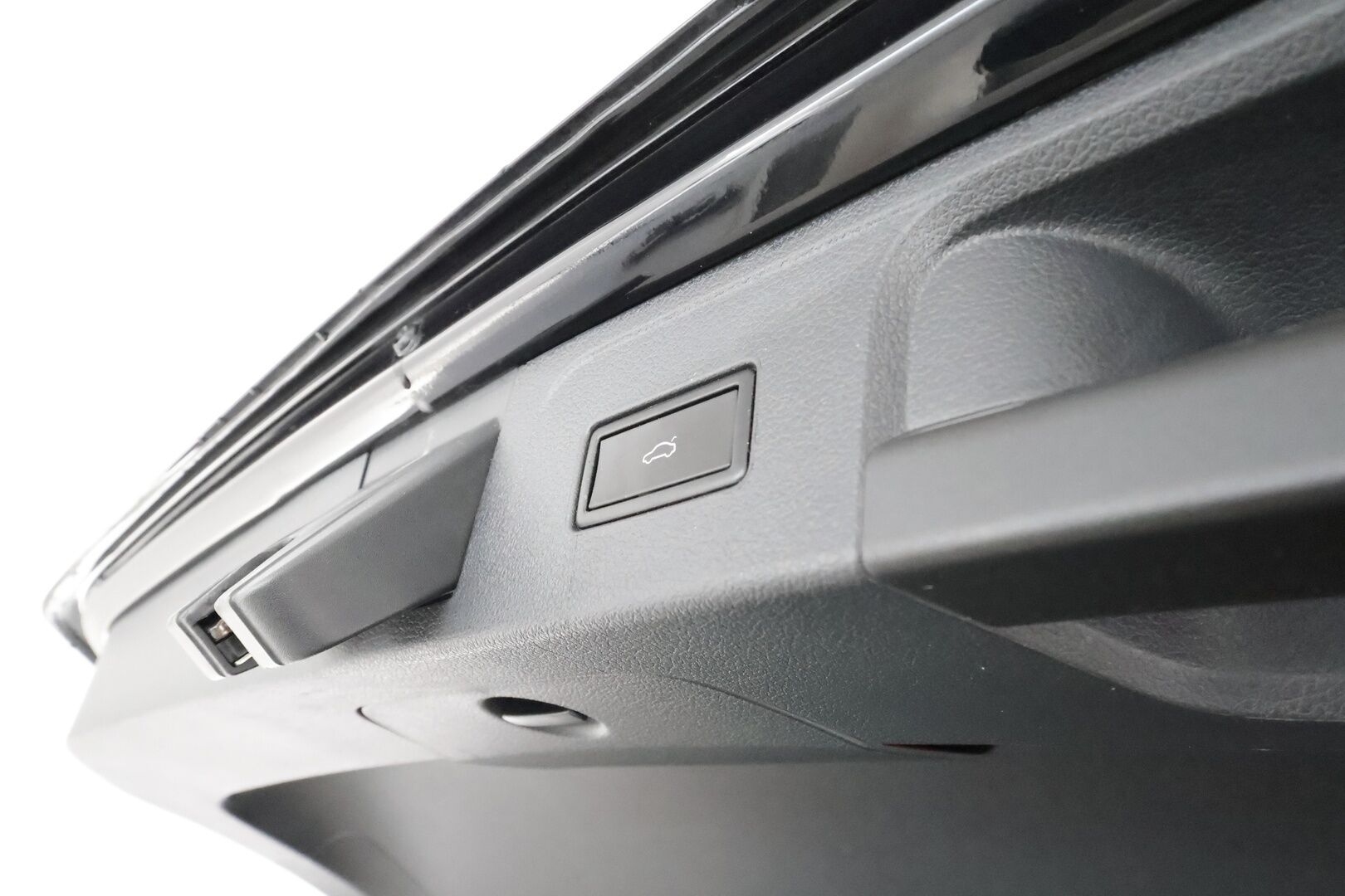 Volkswagen Passat 2021 Variant GTE Plug-In Hybrid 160 kW DSG-automaatti - Webasto / Adapt.Vakkari / Hieronta / Peruutuskamera / Digimittari / Nahka-Alcantara / Vetokoukku / Matrix LED / Ratinlämmitys!
