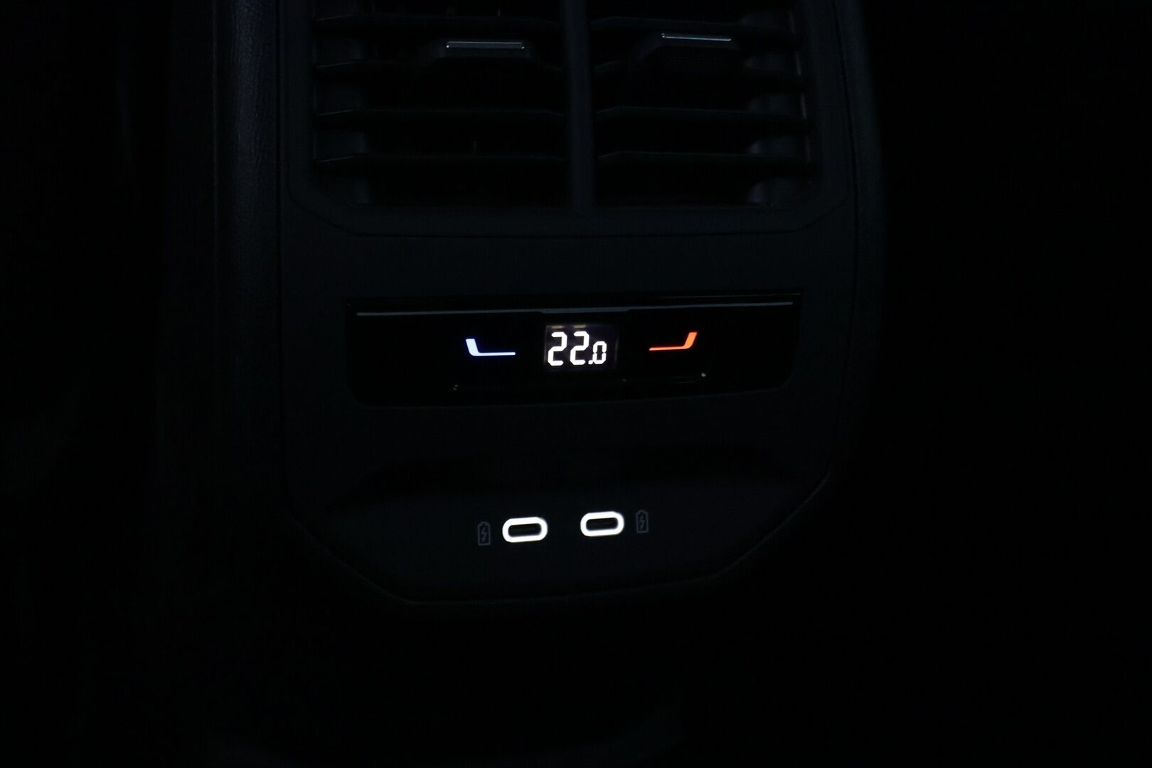 Seat LEON SPORTSTOURER 2022 1,4 PHEV 204 eHybri Xcellence - | Koukku | ACC | LED | P.Kamera | Navi | Kaistavahti | S.luukku | Digimmattari