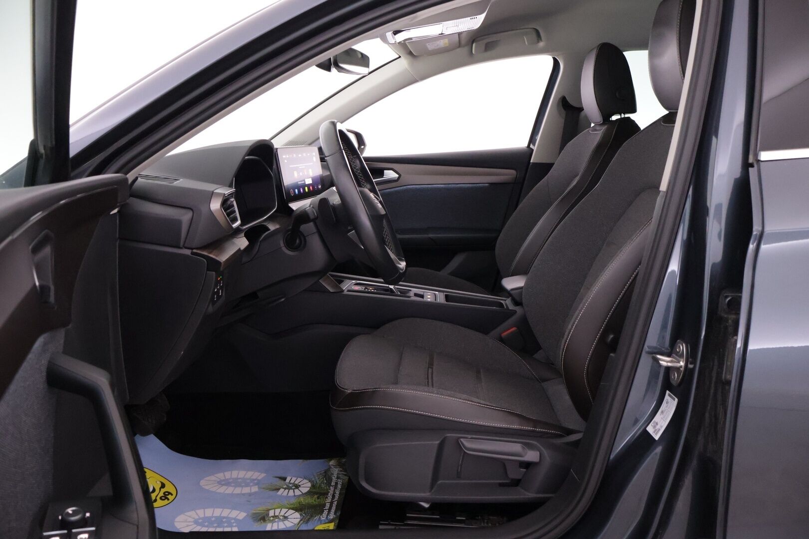 Seat LEON SPORTSTOURER 2022 1,4 PHEV 204 eHybri Xcellence - | Koukku | ACC | LED | P.Kamera | Navi | Kaistavahti | S.luukku | Digimmattari