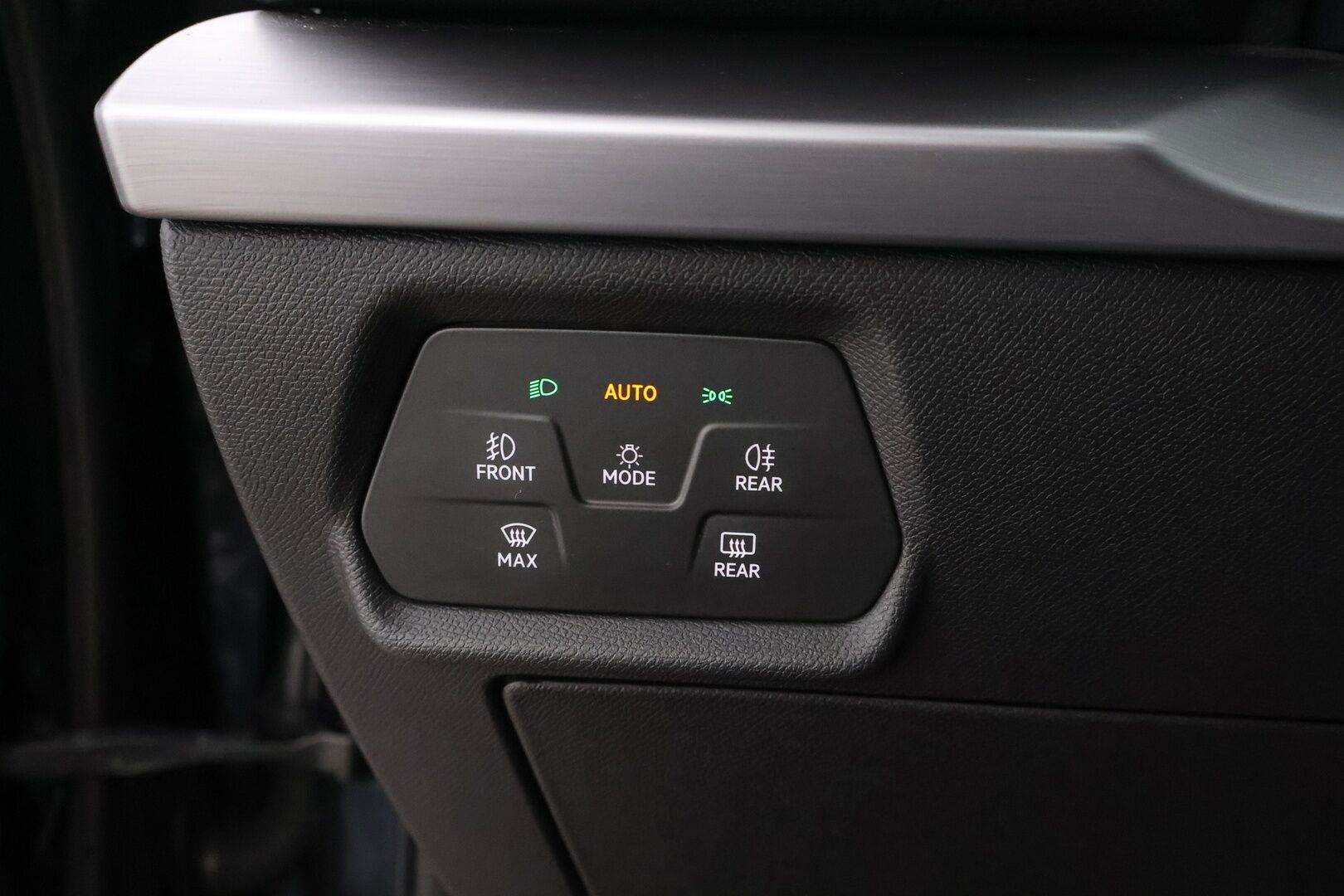 Seat Leon 2021 1,4 PHEV 204 eHybrid FR DSG - Adapt.Vakkari / Vetokoukku / Digimittari / Navi / Puolinahat /  LED / Keyless / Lohko / Ratinlämmitin / Merkkihuollettu! 