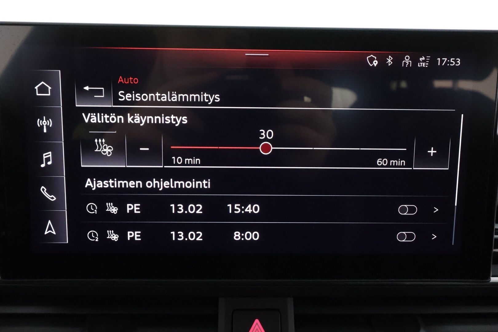 Audi A4 2022 Avant Business Advanced 40 TDI 150 kW MHEV quattro S tronic * Webasto / Koukku / ACC / Matrix / P.Kamera / Sportpenkit * - Panorama / 1-om Suomi-auto / Kahdet renkaat aluvanteilla / Merkkihuollot - HULLUT AVAJAISHULINAT KORKOTARJOUS 3,29 %