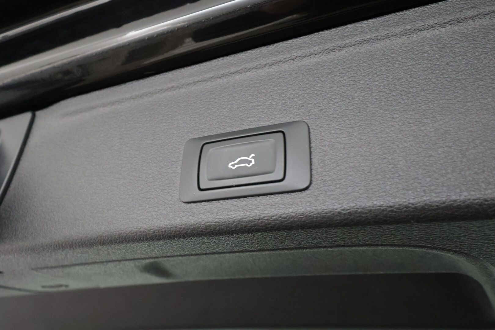 Audi A4 2022 Avant Business Advanced 40 TDI 150 kW MHEV quattro S tronic - * Webasto | Koukku | ACC | Matrix | P.Kamera | Sportpenkit *