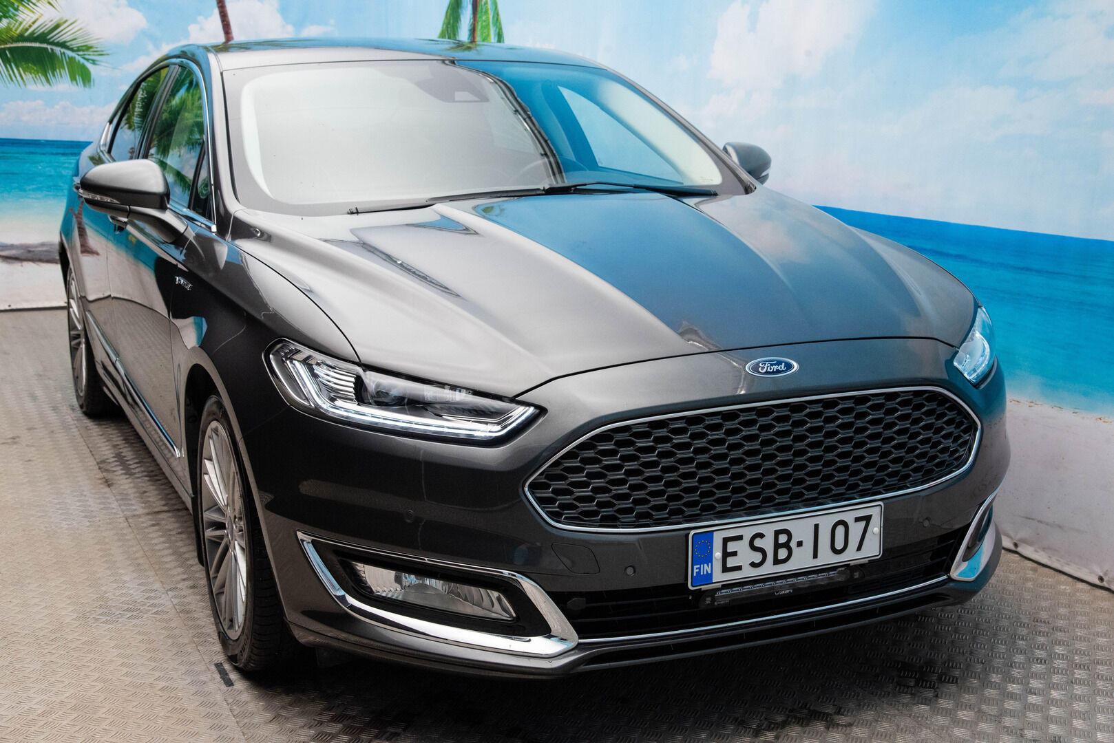 FORD Mondeo 2018 2,0 187hv Hybrid eCVT Vignale HEV * Dynamic LED / Navi / P.kamera / Upea ja taloudellinen! / Lohko / Ilmastoidut nahat *