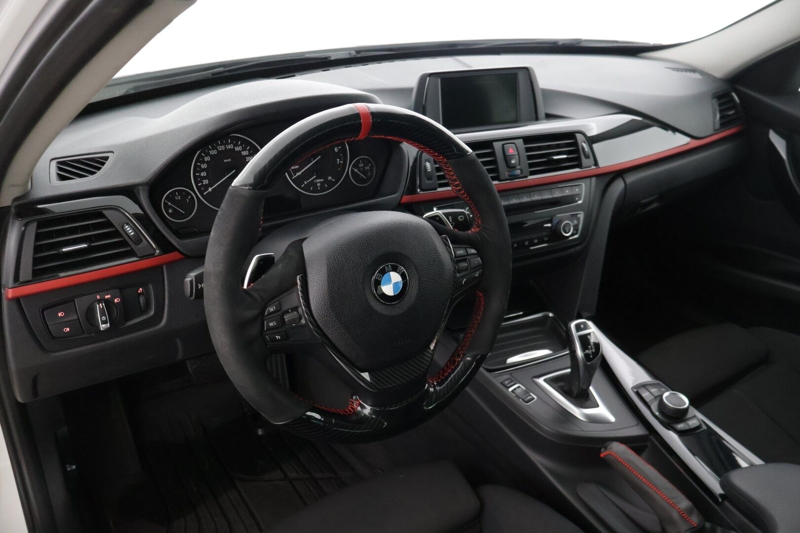 BMW 328 2012 TwinPower Turbo Sport A F30 Sedan * M-Sport look / Sporttipenkit / vakkari / Xenon * - * Siisti / 2x renkaat ja vanteet / Juuri katsastettu *