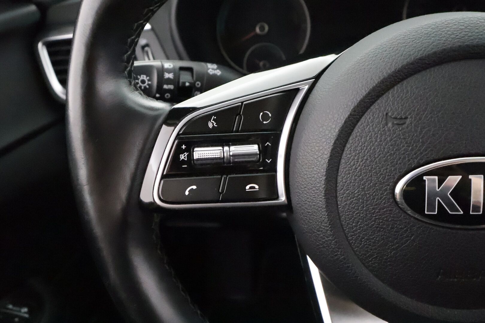 Kia Optima 2021 2,0 GDI PHEV Business Luxury SW A/T - | SCC | Koukku | Lohko | H/K | Muistipenkki | 360-Kamera | Ilmastoidut Nahat | Keyless | Apple&Android | 1.Om Suomi-auto | Kahdet renkaat |
