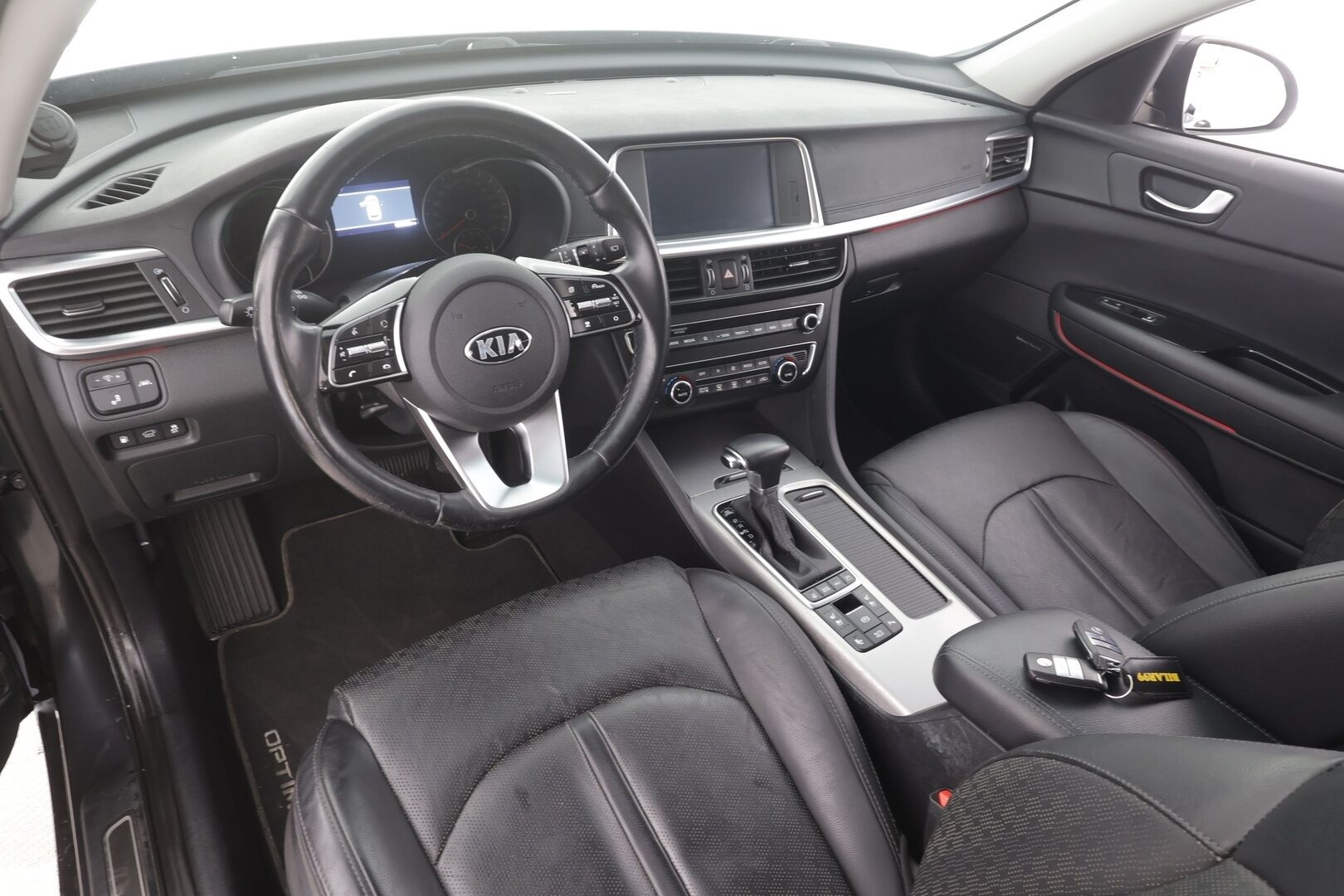 Kia Optima 2021 2,0 GDI PHEV Business Luxury SW A/T - | ACC | 360° | Koukku | Harman/Kardon | Ilm. sähkönahat | Muistipenkki | BSW | LKA | LED | Sähk. takaluukku | 1-Om Suomiauto | ALV |