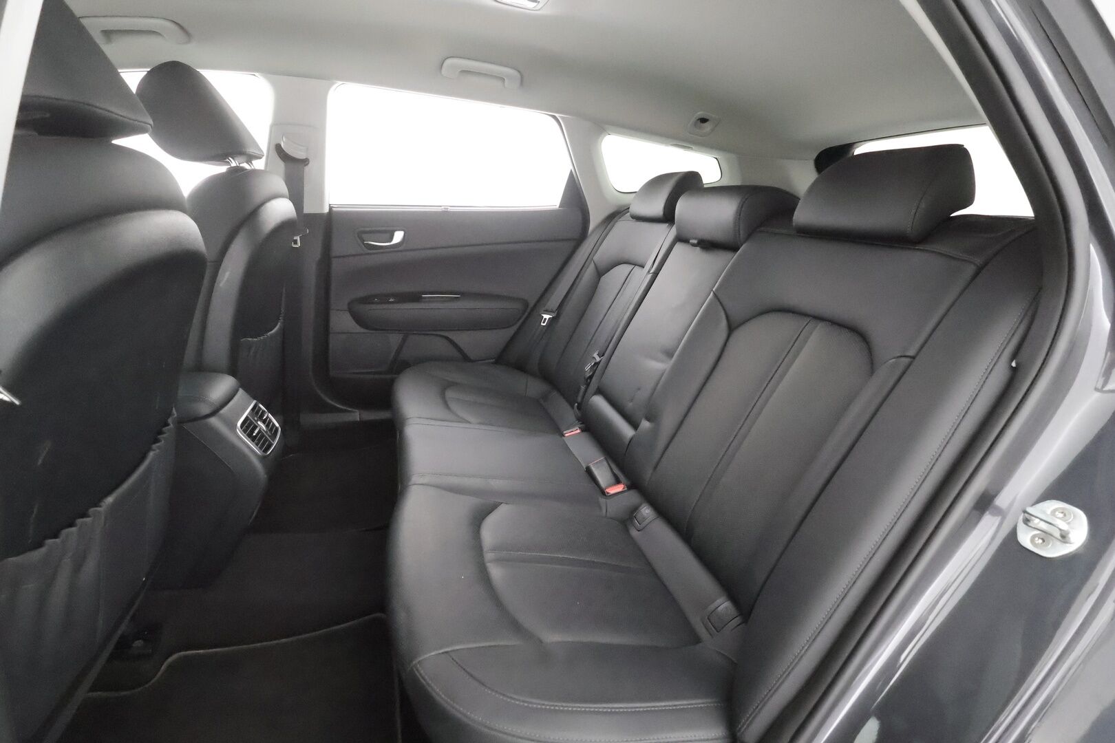Kia Optima 2021 2,0 GDI PHEV Business Luxury SW A/T - | ACC | 360° | Harman/Kardon | Ilm. sähkönahat | Muistipenkki | BSW | LKA | LED | Sähk. takaluukku | 1-om suomiauto | 2x renkaat aluin | ALV |