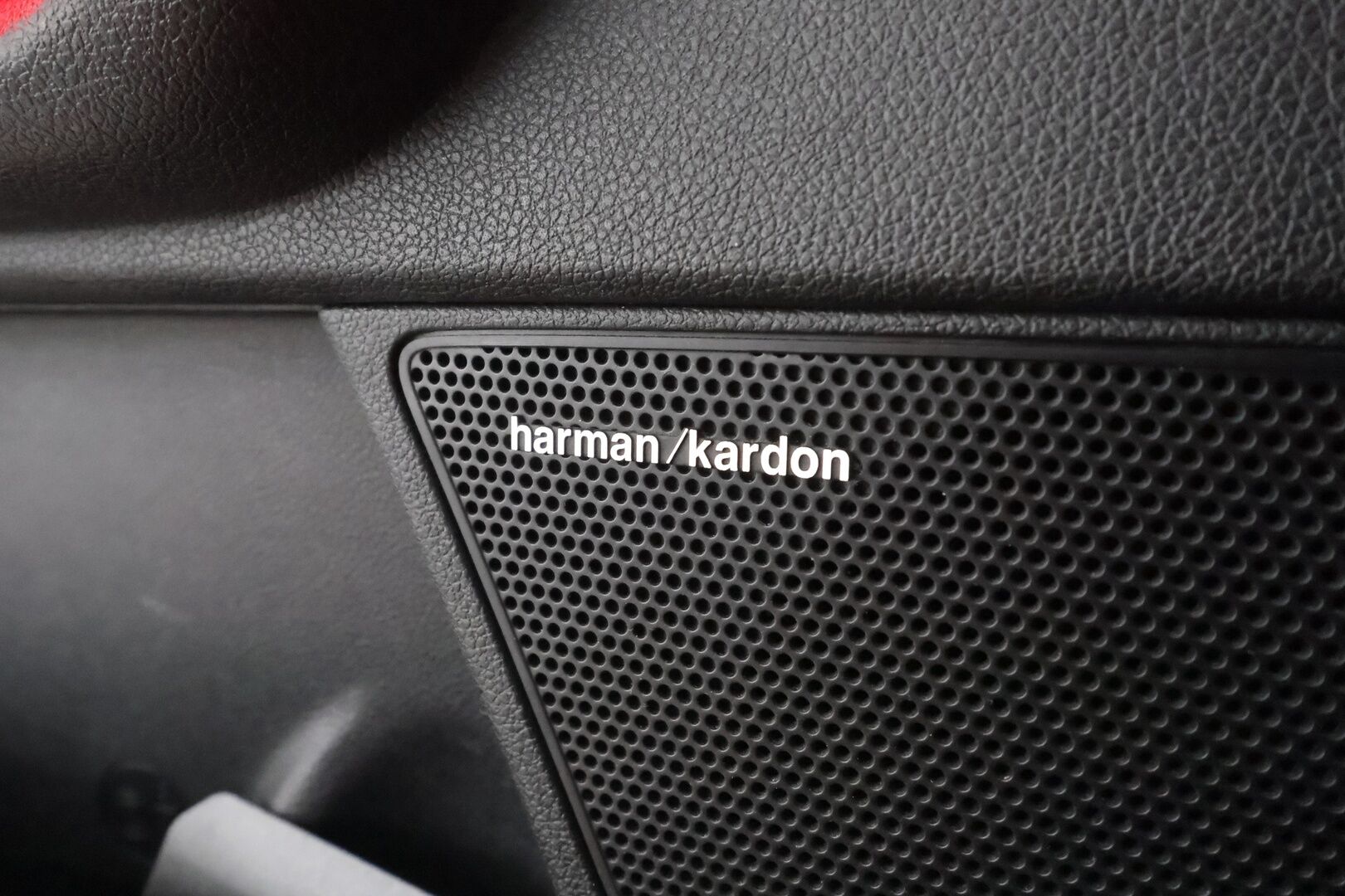 Kia Optima 2021 2,0 GDI PHEV Business Luxury SW A/T - | ACC | 360° | Harman/Kardon | Ilm. sähkönahat | Muistipenkki | BSW | LKA | LED | Sähk. takaluukku | 1-om suomiauto | 2x renkaat aluin | ALV |