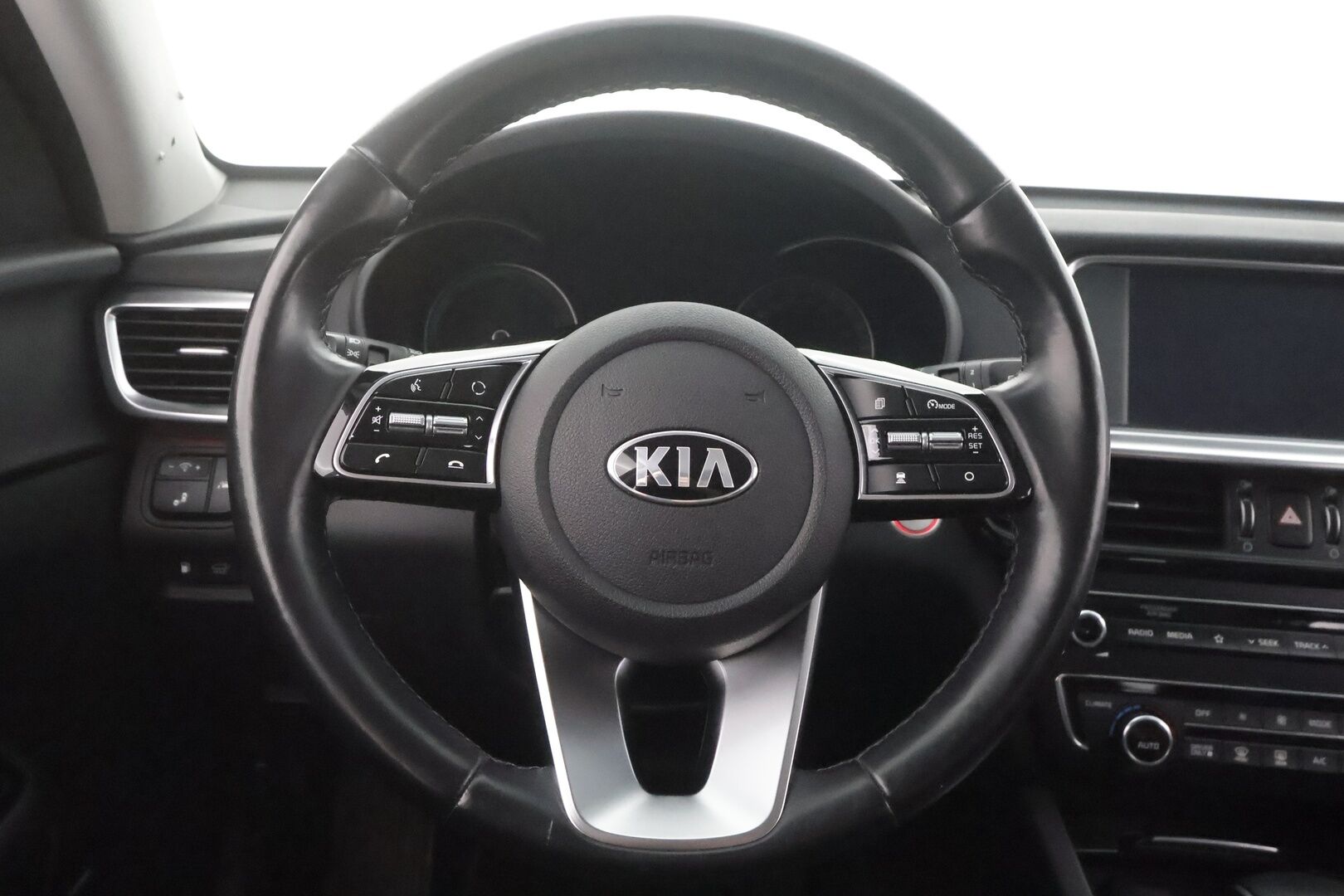 Kia Optima 2021 2,0 GDI PHEV Business Luxury SW A/T - | ACC | 360° | Harman/Kardon | Ilm. sähkönahat | Muistipenkki | BSW | LKA | LED | Sähk. takaluukku | 1-om suomiauto | 2x renkaat aluin | ALV |