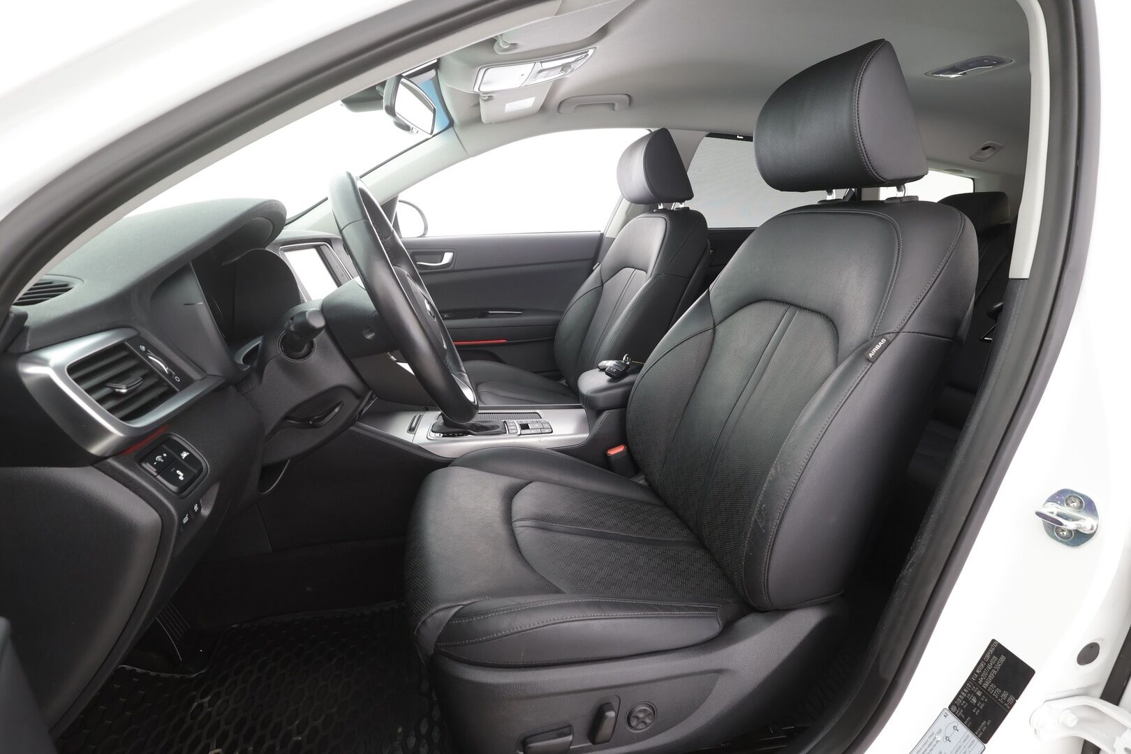 Kia Optima 2021 2,0 GDI PHEV Business Luxury SW A/T - | ACC | Koukku | Ilmastoidut sähkönahat | Harman//Kardon | 360° | Muistipenkki | LED | BSM | LKA | 1-om suomiauto | Merkkihuollot |