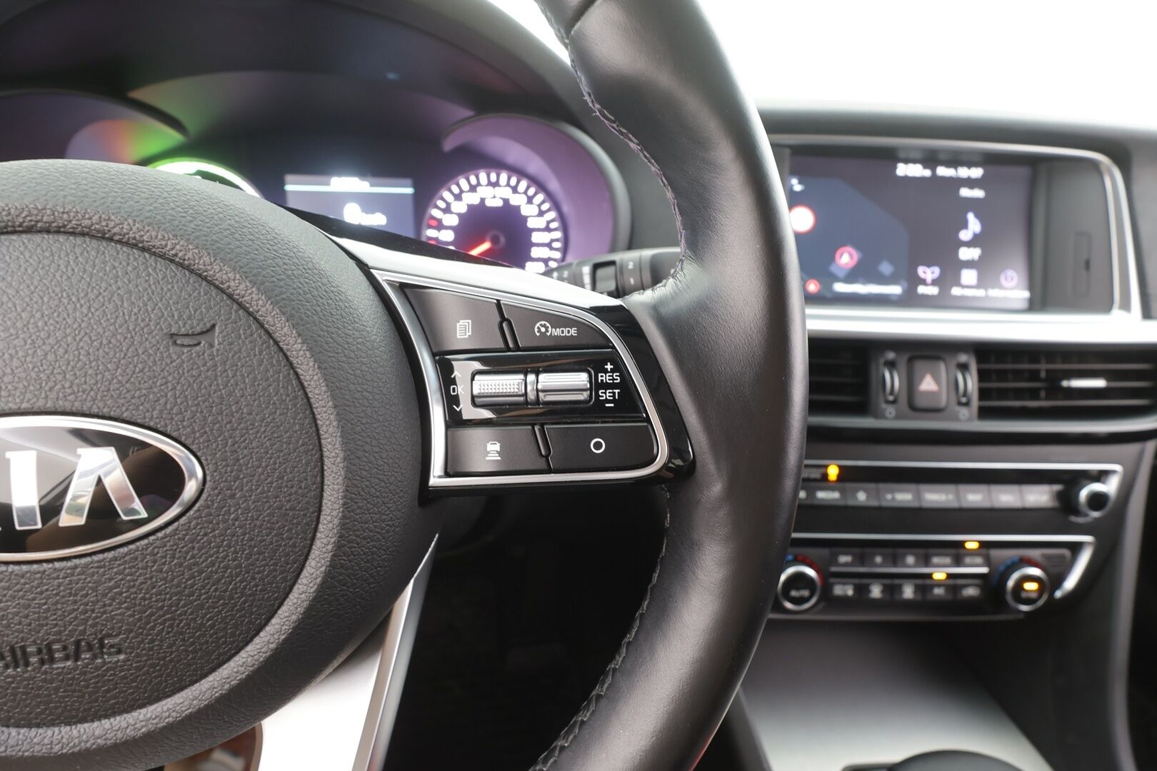 Kia Optima 2021 2,0 GDI PHEV Business Luxury SW A/T - | ACC | Koukku | Ilmastoidut sähkönahat | Harman//Kardon | 360° | Muistipenkki | LED | BSM | LKA | 1-om suomiauto | Merkkihuollot |
