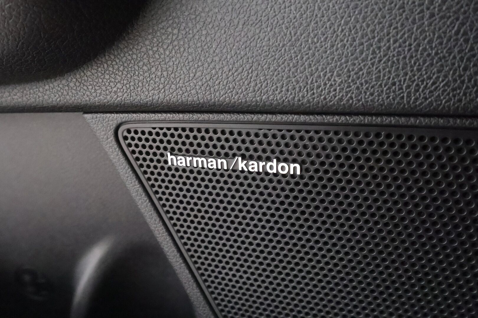 Kia Optima 2021 2,0 GDI PHEV Business Luxury SW A/T - | ACC | Koukku | Ilmastoidut sähkönahat | Harman//Kardon | 360° | Muistipenkki | LED | BSM | LKA | 1-om suomiauto | Merkkihuollot |