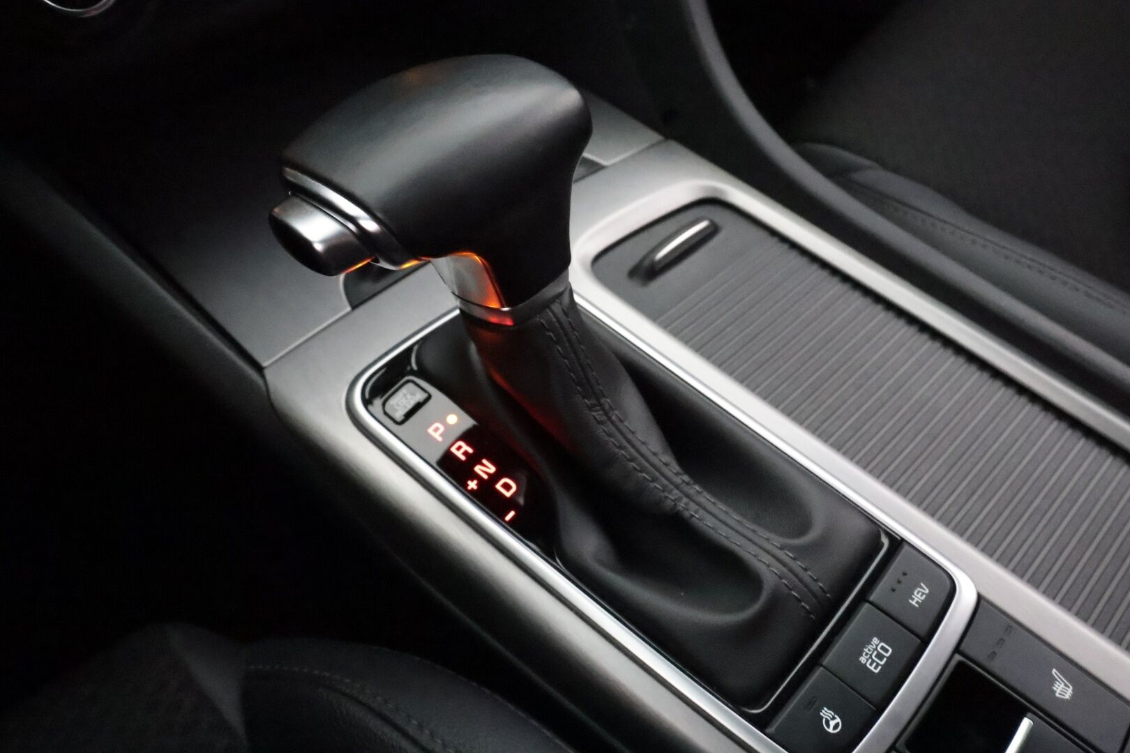 Kia Optima 2021 2,0 GDI PHEV Business Premium SW A/T - | ACC | Koukku | Harman/Kardon | Muistipenkki | Puolinahat | P.kamera | Keyless | Lane Assist | Apple & Android | Lämm. ratti | 1-om suomiauto |