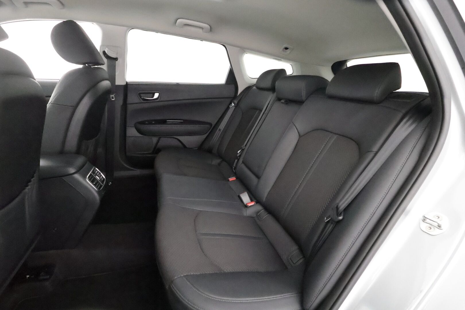 Kia Optima 2021 2,0 GDI PHEV Business Premium SW A/T - | ACC | Koukku | Harman/Kardon | Muistipenkki | Puolinahat | P.kamera | Keyless | Lane Assist | Apple & Android | Lämm. ratti | 1-om suomiauto |