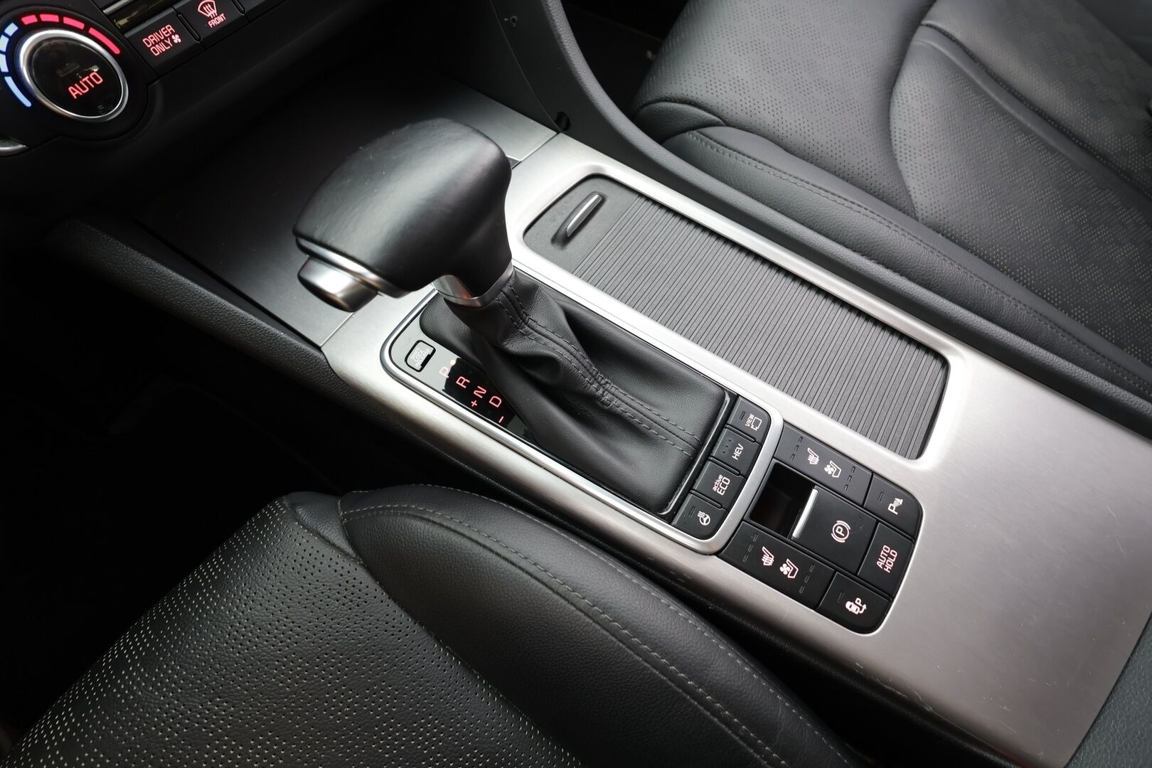 Kia Optima 2021 2,0 GDI PHEV Business Luxury SW A/T - | ACC | 360° | Koukku | Harman/Kardon | Ilm. sähkönahat | Muistipenkki | BSW | LKA | LED | Sähk. takaluukku | Merkkihuollot | 1-Om Suomiauto | ALV | 