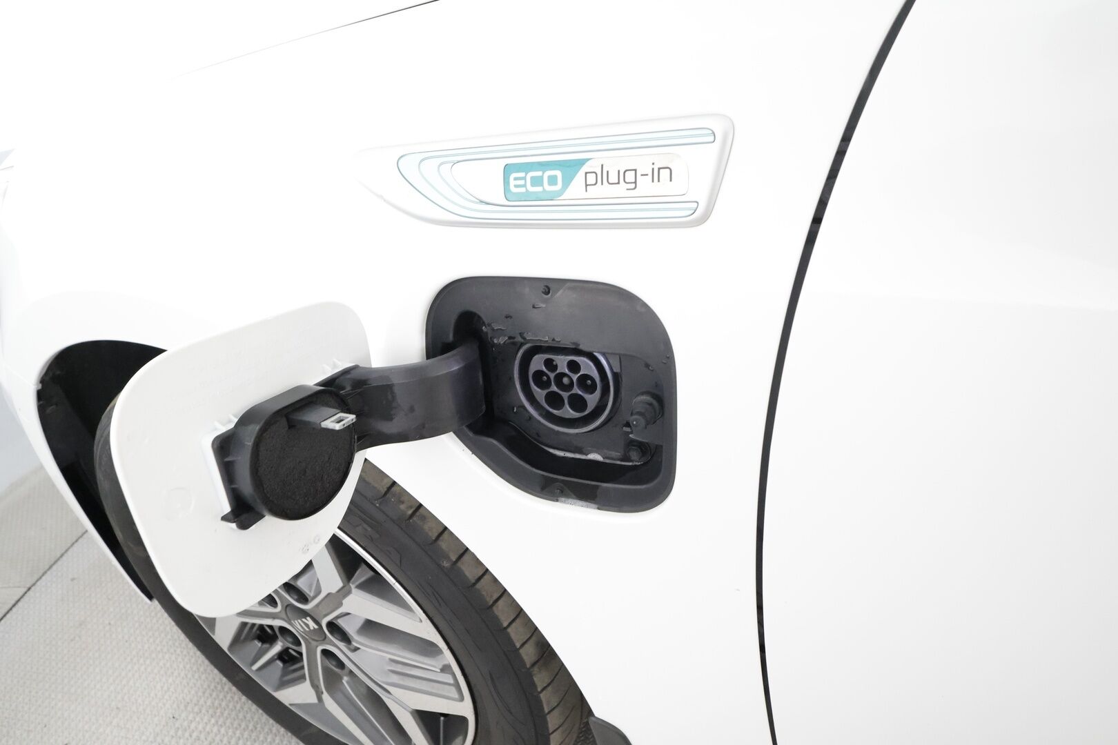 Kia Optima 2021 2,0 GDI PHEV Business Luxury SW A/T - | ACC | 360° | Koukku | Harman/Kardon | Ilm. sähkönahat | Muistipenkki | BSW | LKA | LED | Sähk. takaluukku | Merkkihuollot | 1-Om Suomiauto | ALV | 