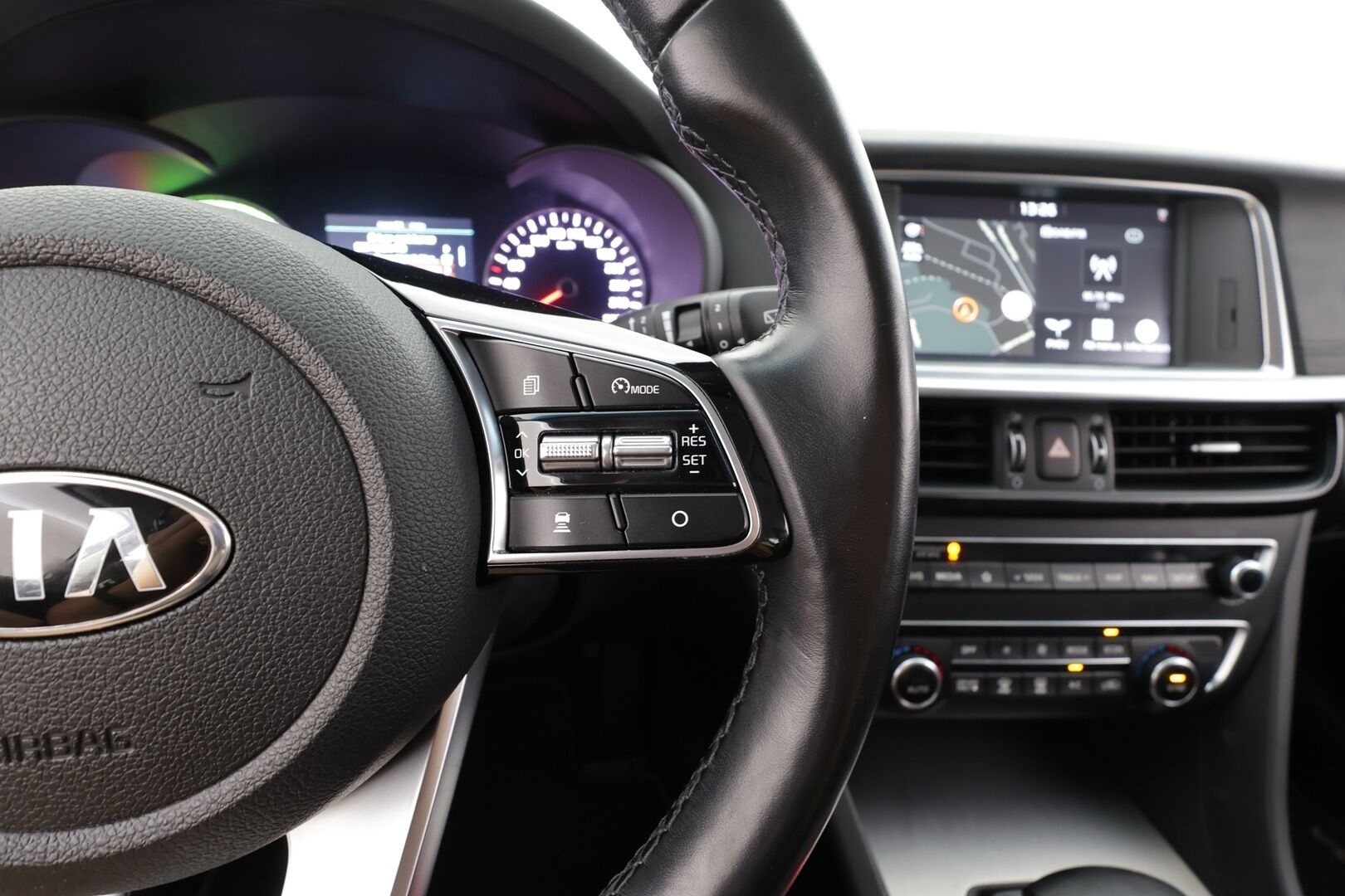 Kia Optima 2021 2,0 GDI PHEV Business Luxury SW A/T - | ACC | 360° | Koukku | Harman/Kardon | Ilm. sähkönahat | Muistipenkki | BSW | LKA | LED | Sähk. takaluukku | Merkkihuollot | 1-Om Suomiauto | ALV | 