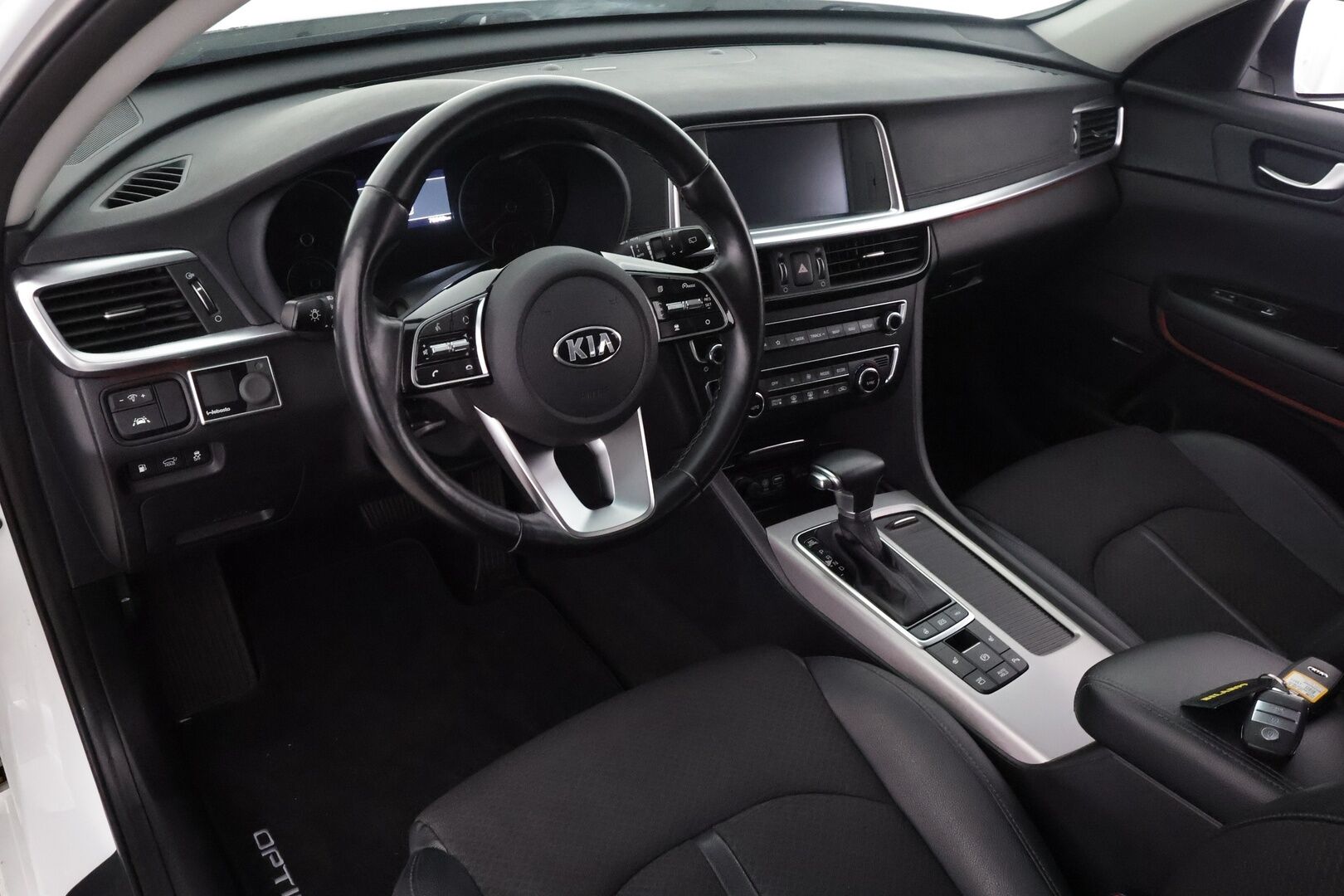 Kia Optima 2020 2,0 GDI PHEV Business Premium SW A/T - | ACC | Webasto | Harman/Kardon | Muistipenkki | Puolinahat | P.kamera | Keyless | LED | Lane Assist | FCW | Apple & Android | Lämm. ratti | - KORKO VAIN 3,99 %