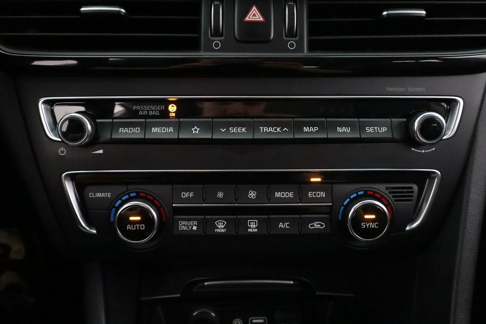 Kia Optima 2020 2,0 GDI PHEV Business Premium SW A/T - | ACC | Webasto | Harman/Kardon | Muistipenkki | Puolinahat | P.kamera | Keyless | LED | Lane Assist | FCW | Apple & Android | Lämm. ratti | - KORKO VAIN 3,99 %