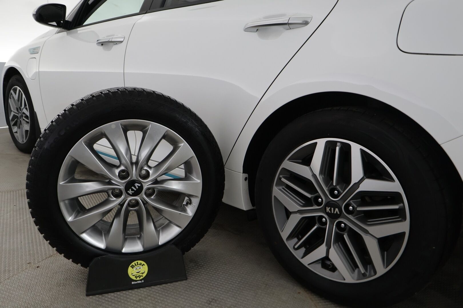 Kia Optima 2020 2,0 GDI PHEV Business Premium SW A/T - | ACC | Webasto | Muistipenkki | H/K | P.Kamera | LED | Puolinahat | Keyless | Apple&Android | 1.Om Suomi-auto | Kahdet Renkaat | Merkkihuollettu |