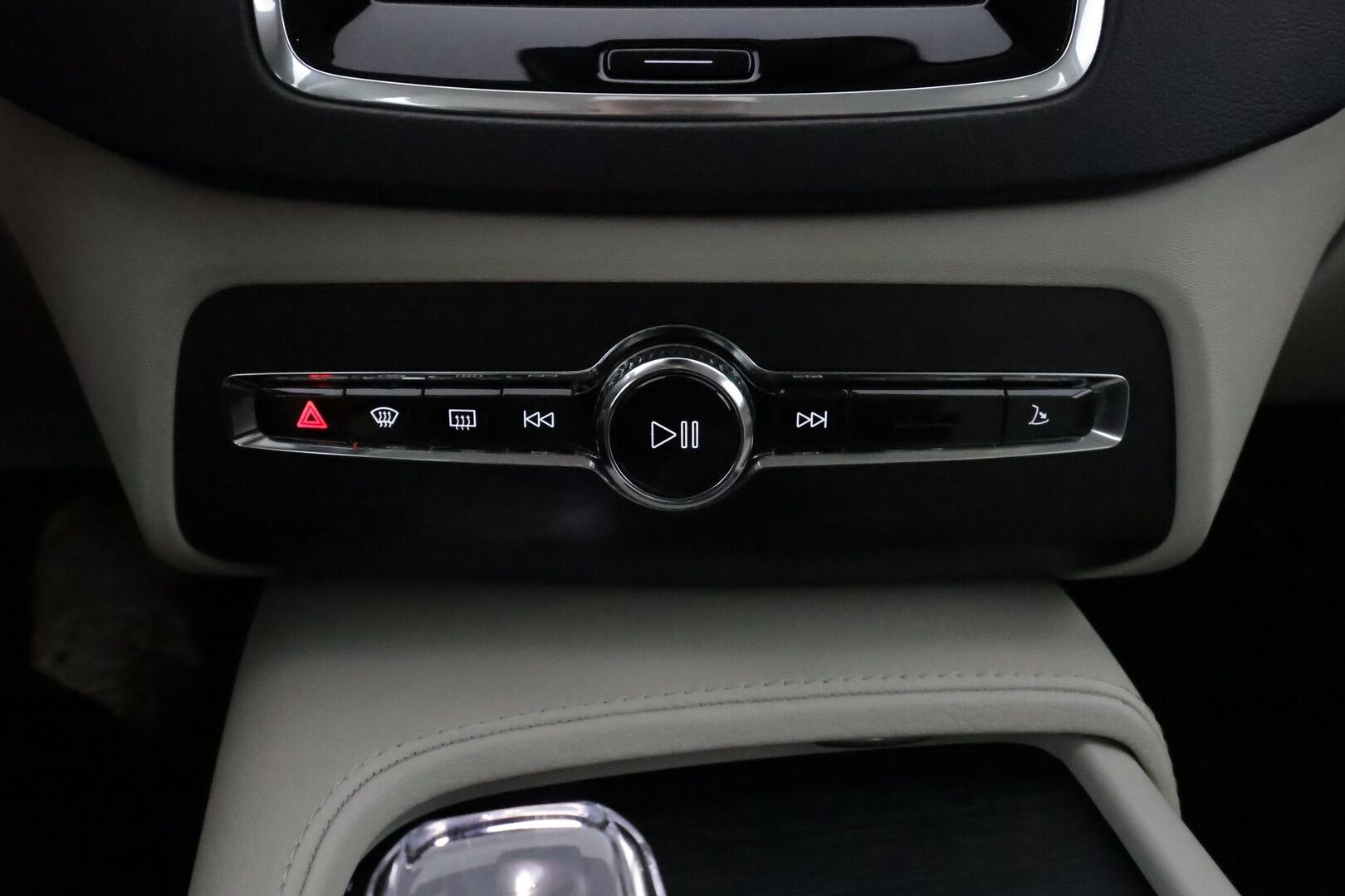 Volvo XC90 2020 T8 TwE AWD Inscription 7p **Adapt. vakkari / Pa-lämmitin / Muistipenkit / Koukku / Full-LED / Apple&Android / P.kamera** - 3,99 % KORKOTARJOUS TÄHÄN AUTOON - 31.5. ASTI! - 1-om. Suomi-auto / Akku kuntotarkistettu / Merkkihuollettu / Navi / VOC