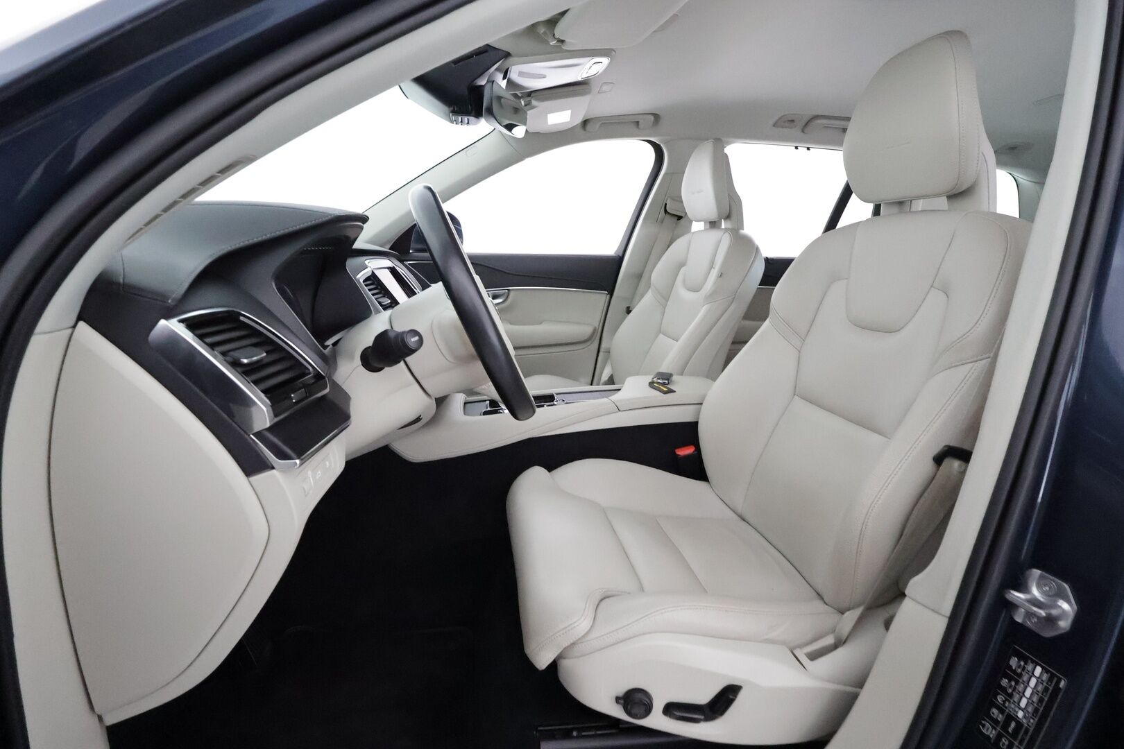 Volvo XC90 2020 T8 TwE AWD Inscription 7p **Adapt. vakkari / Pa-lämmitin / Muistipenkit / Koukku / Full-LED / Apple&Android / P.kamera** - 3,99 % KORKOTARJOUS TÄHÄN AUTOON - 31.5. ASTI! - 1-om. Suomi-auto / Akku kuntotarkistettu / Merkkihuollettu / Navi / VOC