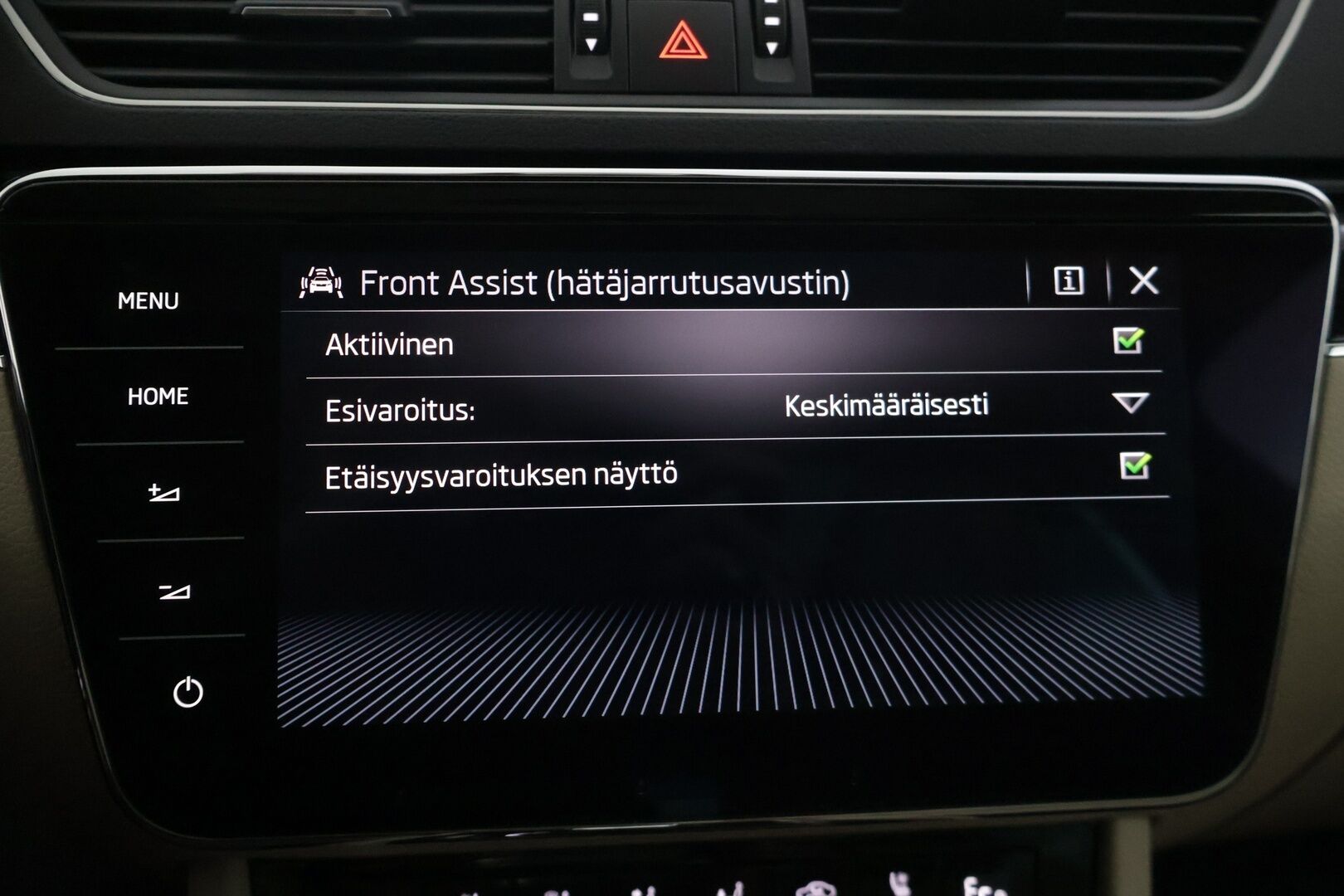 Skoda Superb 2020 Combi 1,4 TSI PHEV L&K iV DSG Aut. - | Webasto | Ilmastoidut Muistipenkit | Panorama | Koukku | Peruutuskamera | Nahat | Adapt.Vakkari | Matrix-LED |