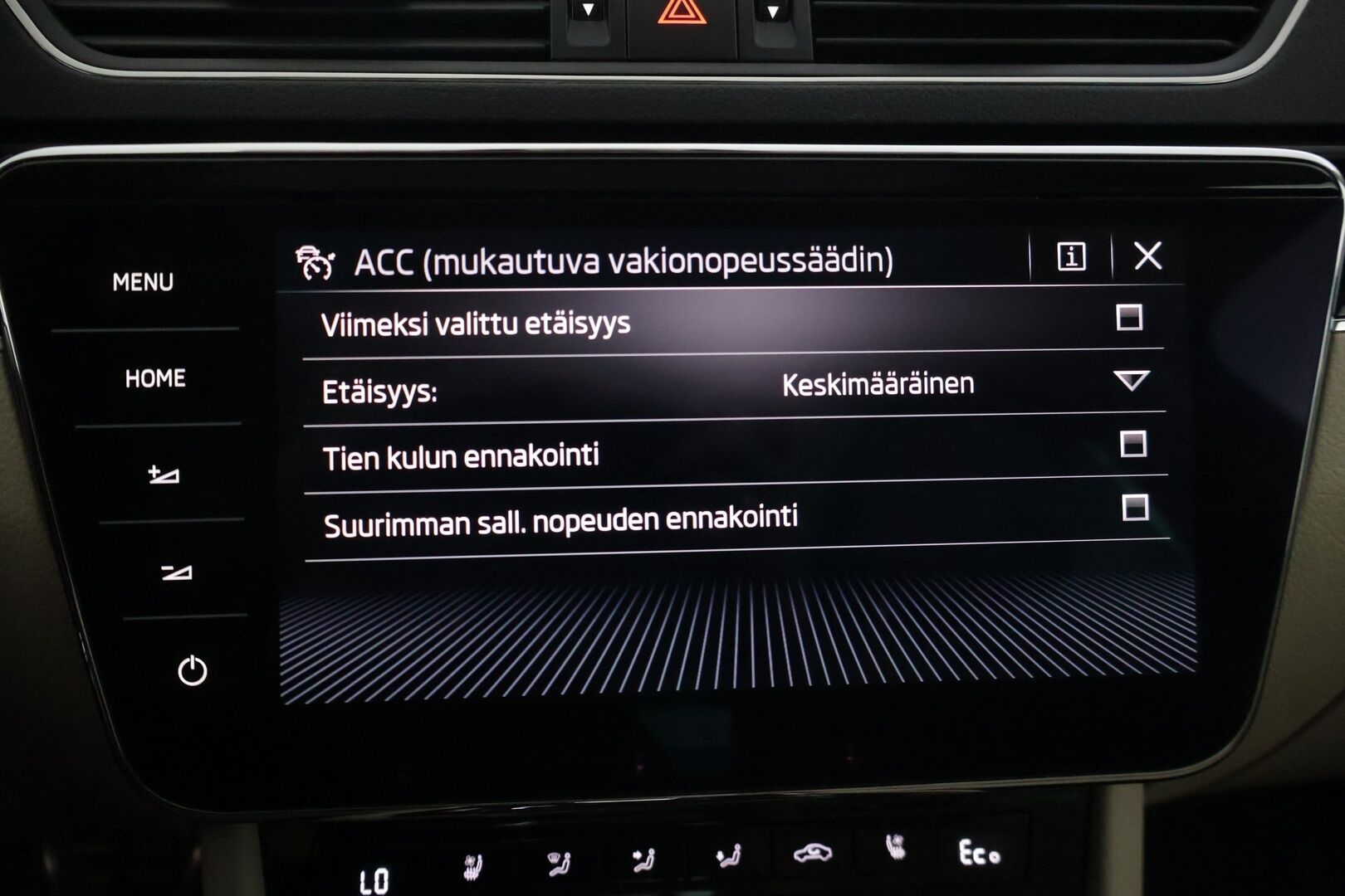 Skoda Superb 2020 Combi 1,4 TSI PHEV L&K iV DSG Aut. - | Webasto | Ilmastoidut Muistipenkit | Panorama | Koukku | Peruutuskamera | Nahat | Adapt.Vakkari | Matrix-LED |