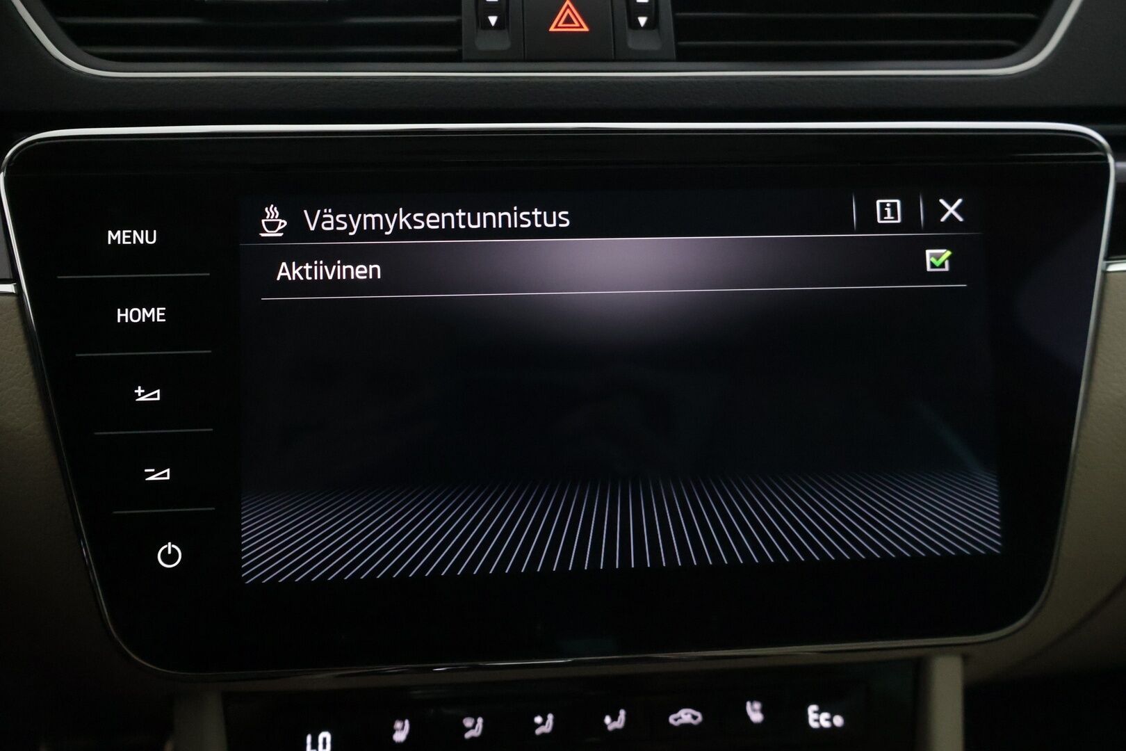 Skoda Superb 2020 Combi 1,4 TSI PHEV L&K iV DSG Aut. - | Webasto | Ilmastoidut Muistipenkit | Panorama | Koukku | Peruutuskamera | Nahat | Adapt.Vakkari | Matrix-LED |