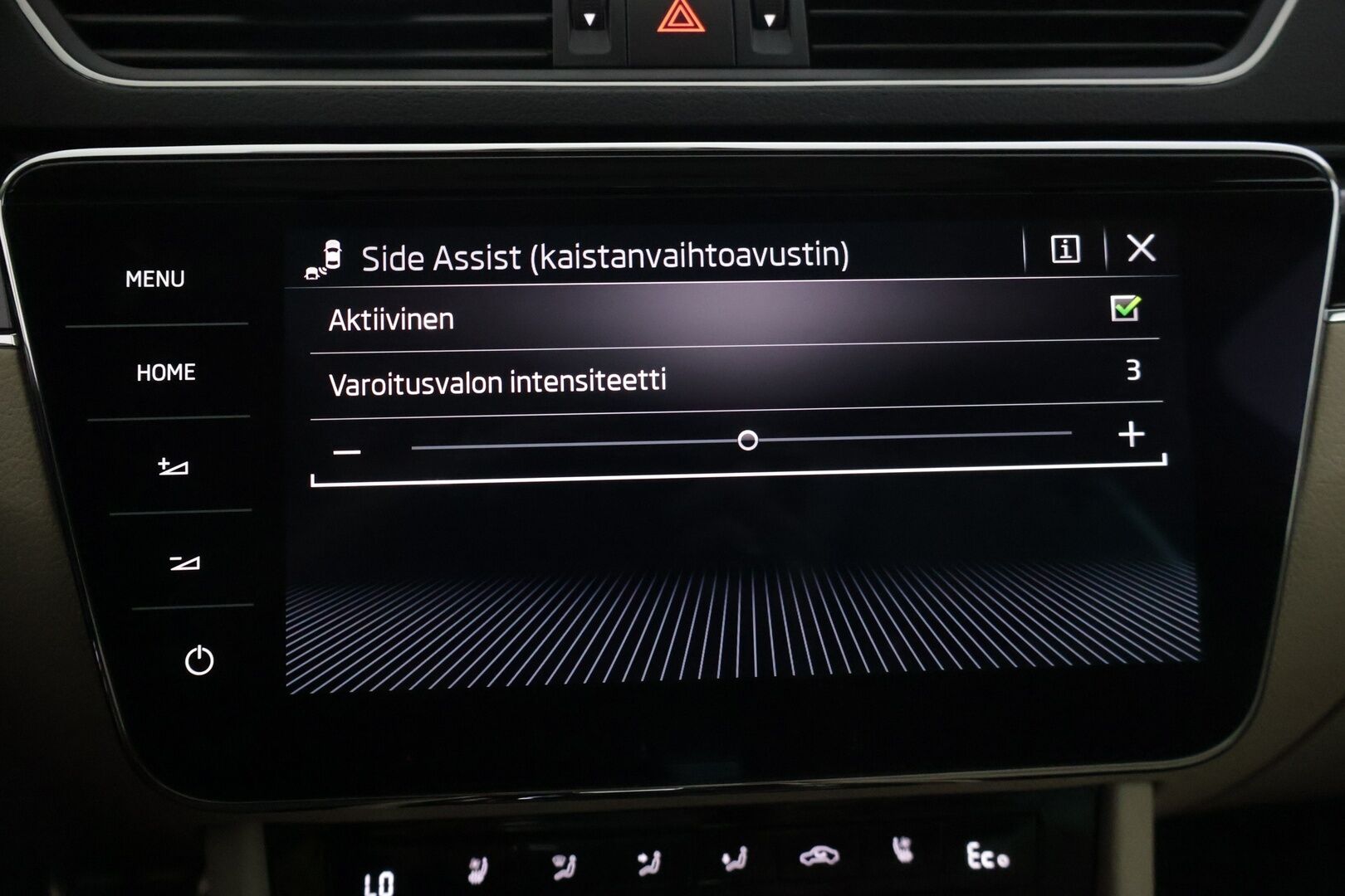 Skoda Superb 2020 Combi 1,4 TSI PHEV L&K iV DSG Aut. - | Webasto | Ilmastoidut Muistipenkit | Panorama | Koukku | Peruutuskamera | Nahat | Adapt.Vakkari | Matrix-LED |