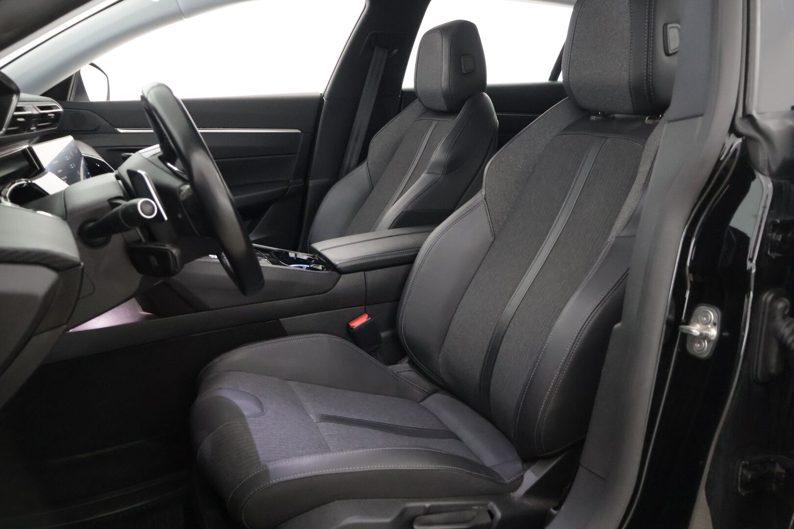 Peugeot 508 2020 SW Allure Hybrid 225 EAT8-automaatti**ACC / Navi / Kaistavahti / Keyless** - *Lisälämmitin / Suomi-auto / Digimittaristo*