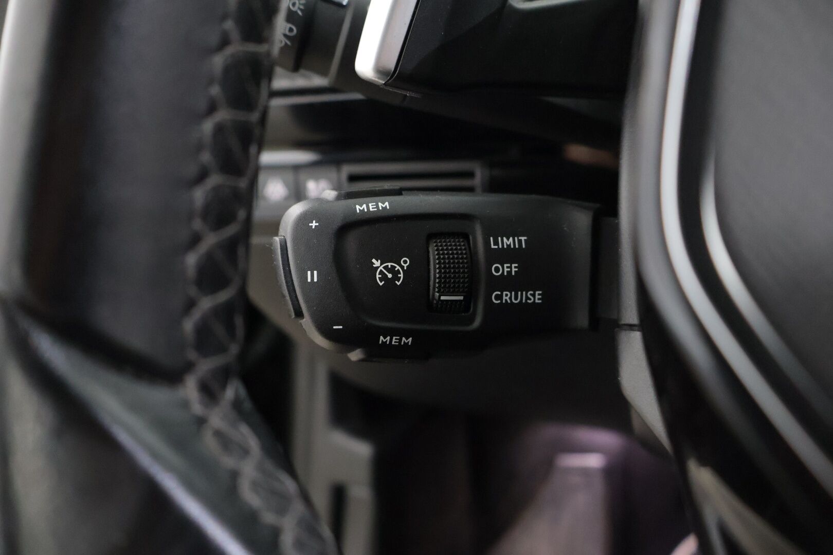 Peugeot 508 2020 SW Allure Hybrid 225 EAT8-automaatti**ACC / Navi / Kaistavahti / Keyless** - *Lisälämmitin / Suomi-auto / Digimittaristo*