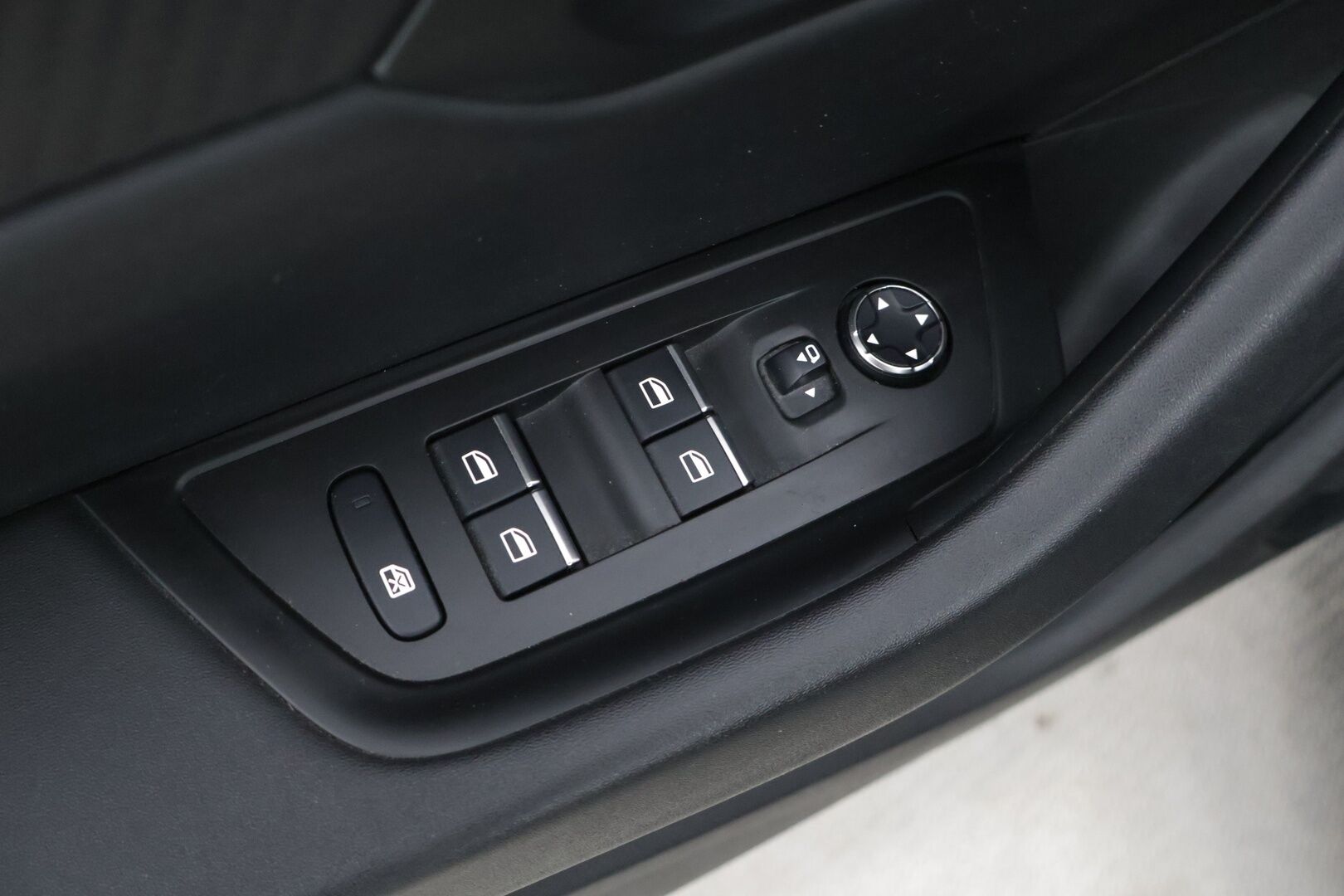 Peugeot 508 2020 SW Allure Hybrid 225 EAT8-automaatti**ACC / Navi / Kaistavahti / Keyless** - *Lisälämmitin / Suomi-auto / Digimittaristo*