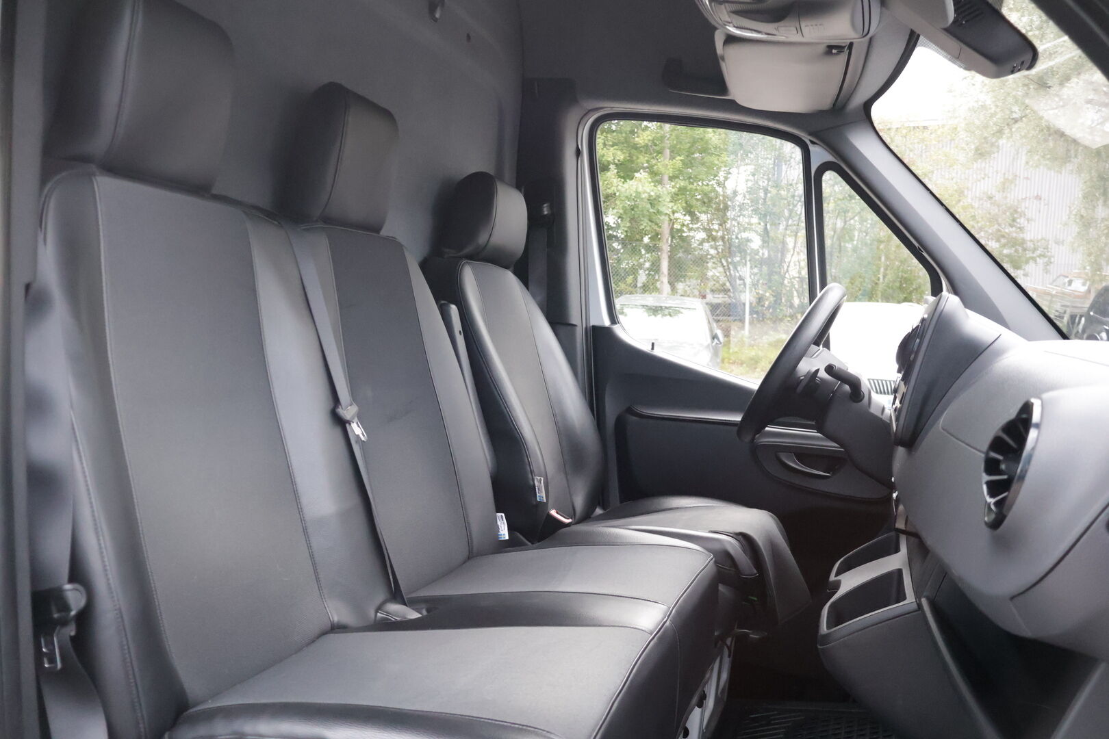 Mercedes-Benz Sprinter 2020 316CDI RWD-3,5/37K keskipitkä A2 A - | 2800kg koukku | 1.OM Suomi-auto | ALV | MBUX | Webasto | P.Kamera | Apple&Android | Puolinahat | Inventteri | Keylessgo |
