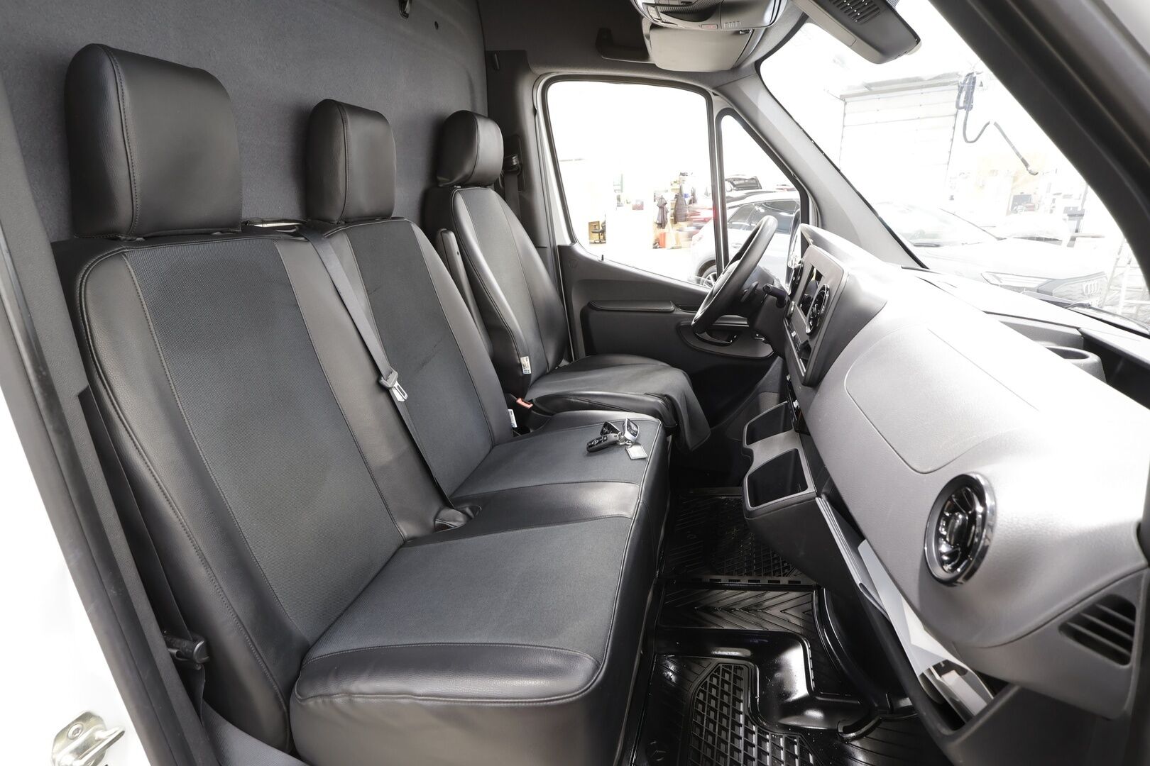 Mercedes-Benz Sprinter 2020 316CDI RWD-3,5/37K keskipitkä A2 A - | Vakkari | Webasto | Koukku | P.Kamera | Apple&Android | Puolinahat |