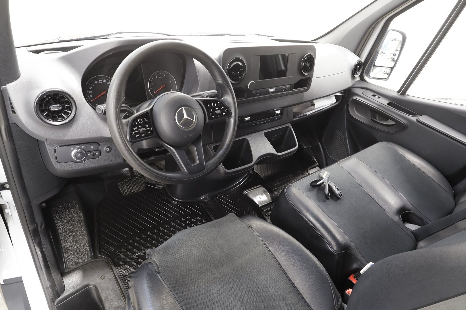 Mercedes-Benz Sprinter 2020 316CDI RWD-3,5/37K keskipitkä A2 A - | Vakkari | Webasto | Koukku | P.Kamera | Apple&Android | Puolinahat |