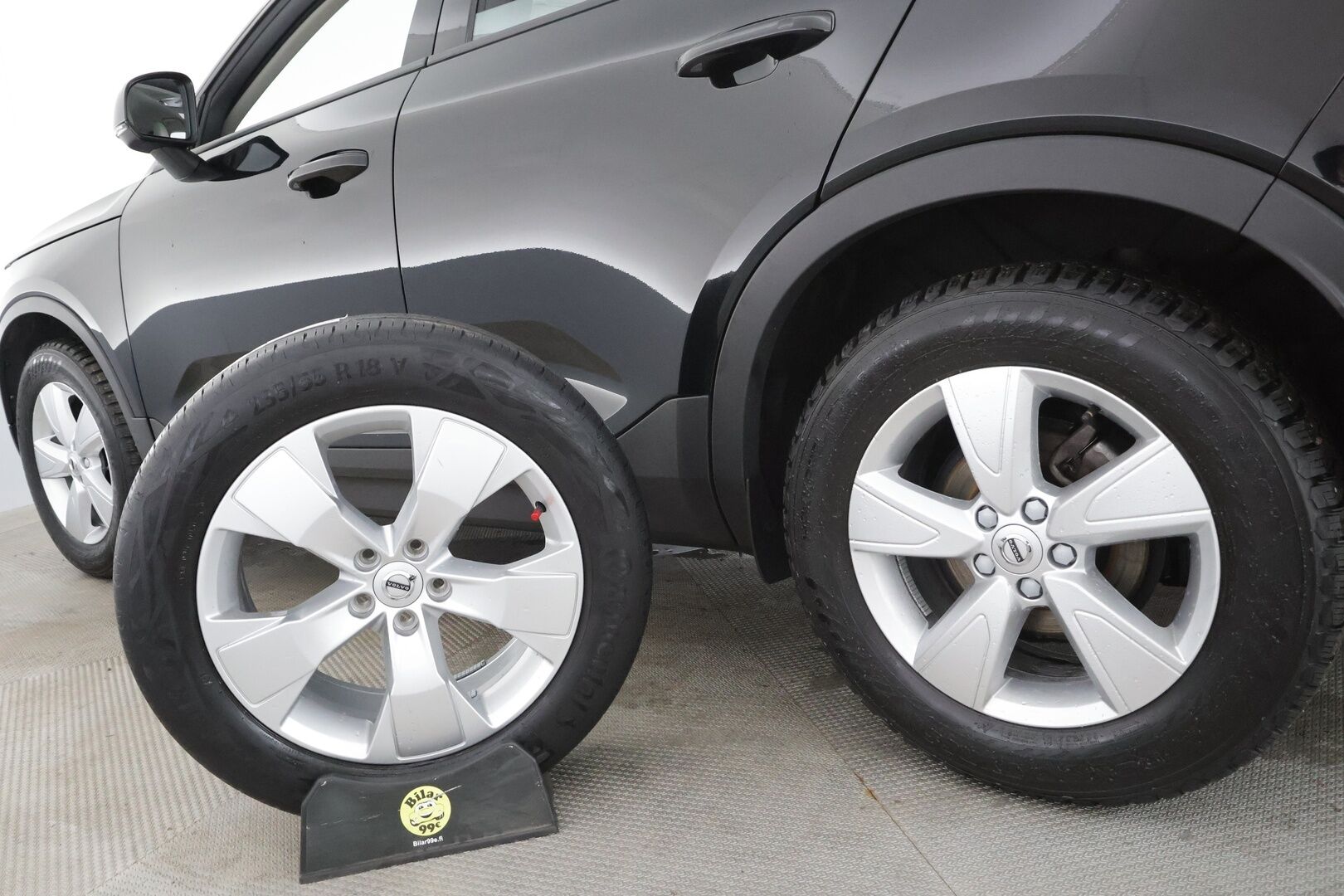 Volvo XC40 2020 T3 Business aut * Webasto / ACC / LED / P.tutkat / Kaistavahti / Keyless * - Suomi-auto / Kahdet renkaat aluvanteilla