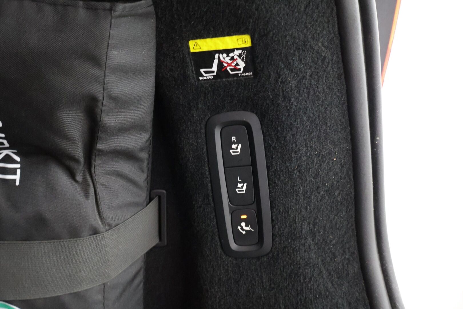 Volvo V90 2017 T8 AWD R-Design aut *Taittuva Koukku / Webasto / Crystal Vaihteen valitsin** - *Tilava / Taloudellinen / Farmari* - HULLUT BLACKWEEK JATKOT - KORKOTARJOUS 2,49%