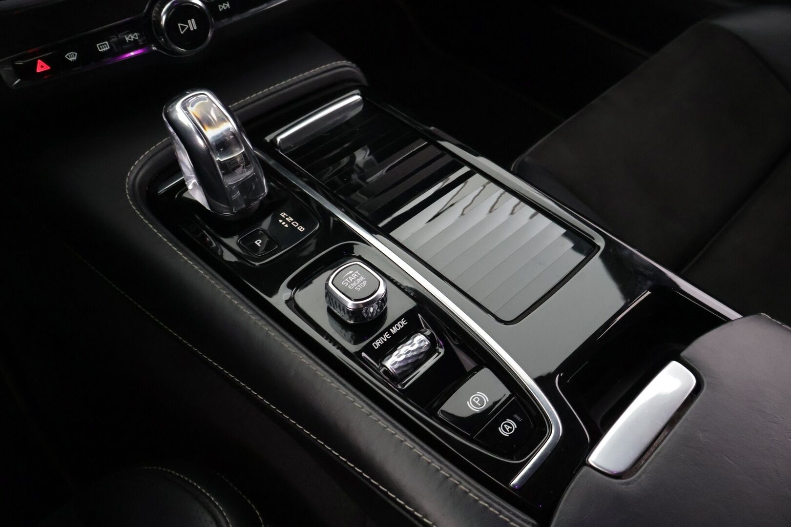 Volvo V90 2017 T8 AWD R-Design aut *Taittuva Koukku / Webasto / Crystal* - *Tilava / Taloudellinen / Farmari*
