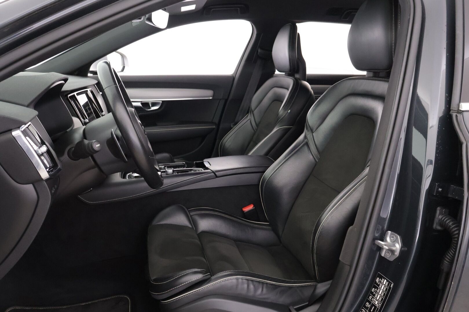 Volvo V90 2017 T8 AWD R-Design aut *Taittuva Koukku / Webasto / Crystal* - *Tilava / Taloudellinen / Farmari*