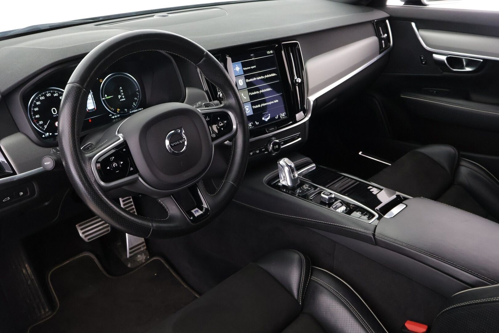 Volvo V90 2017 T8 AWD R-Design aut *Taittuva Koukku / Webasto / Crystal Vaihteen valitsin** - *Tilava / Taloudellinen / Farmari* - HULLUT BLACKWEEK JATKOT - KORKOTARJOUS 2,49%