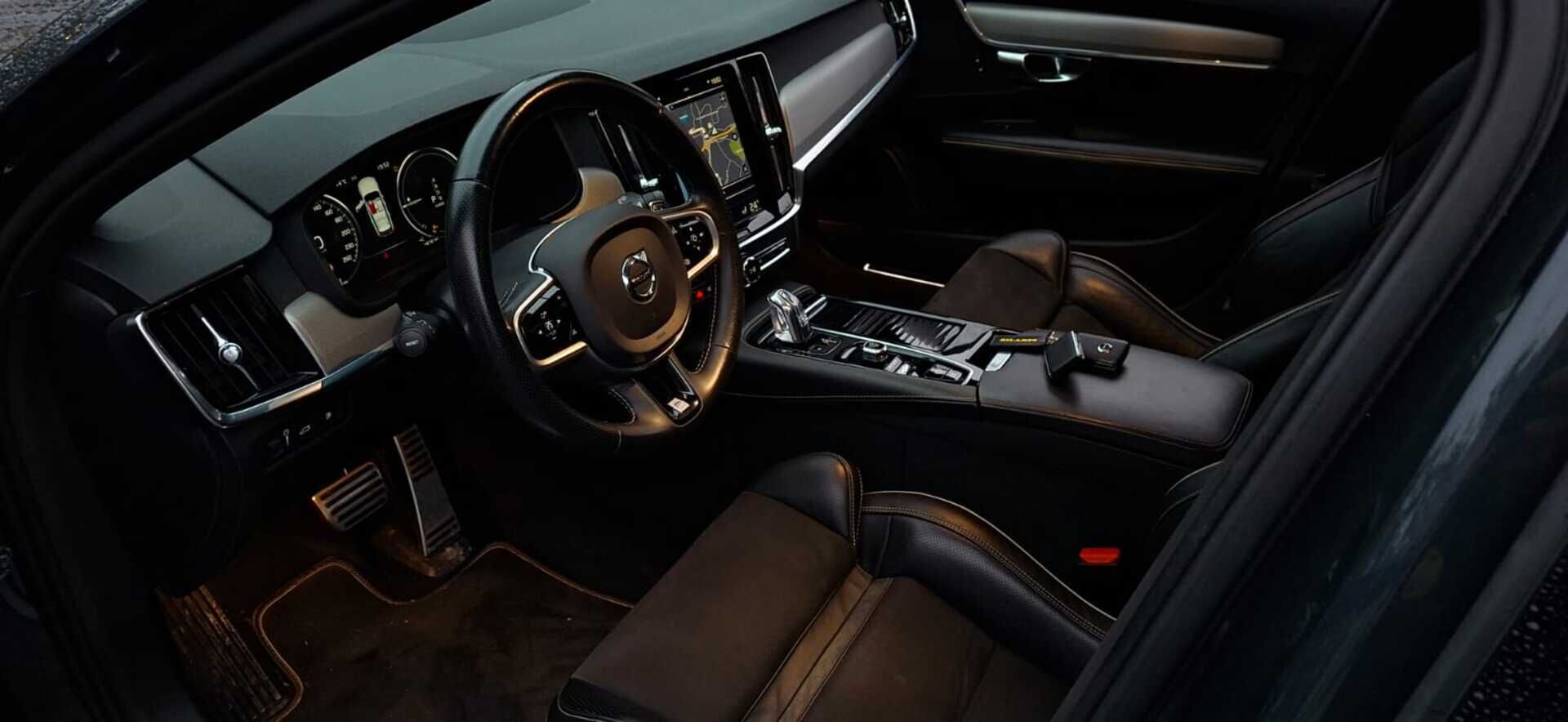 Volvo V90 2017 T8 AWD R-Design aut *Taittuva Koukku / Webasto / Crystal* - *Tilava / Taloudellinen / Farmari*