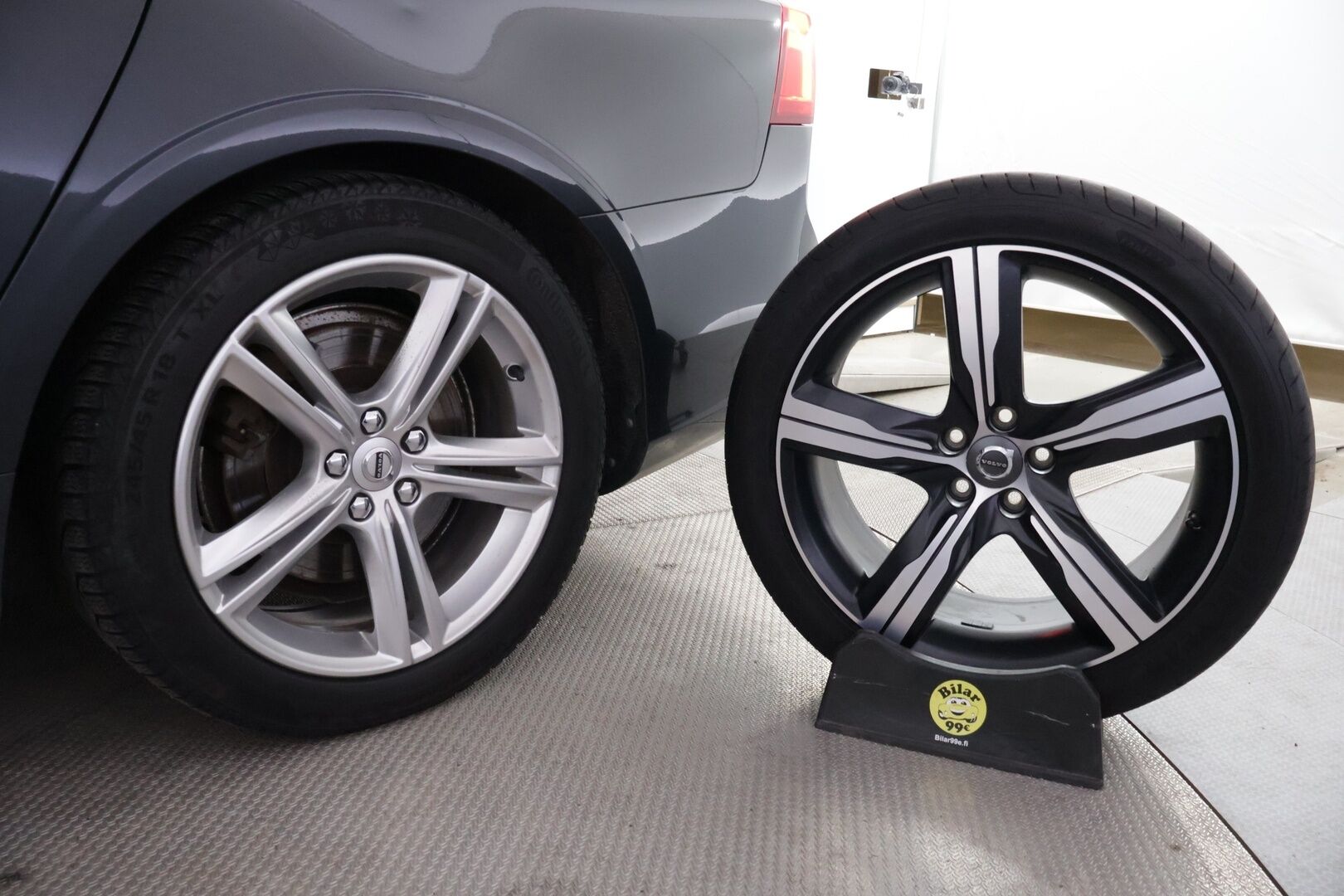 Volvo V90 2018 T8 AWD R-Design aut * Vetokoukku / Webasto / SoH 84.4% * - *Juuri katsastettu! / Akku kuntotarkastettu / Hyvät Renkaat*