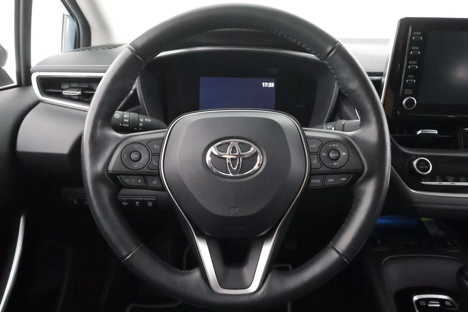 Toyota Corolla 2020 Sedan 1,8 Hybrid Premium Business - | HUD | ACC | LED | P.Kamera | Navi | Katveavustin | Keyless | Lohkolämmitin | Nahkaverhoilu | Kaistavahti | 1-om Suomi-auto | Kahdet renkaat |
