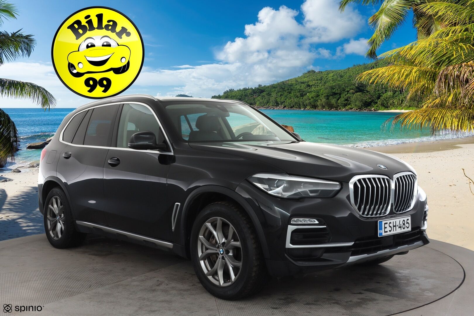 BMW X5 2020 G05 xDrive45e A * Ilma-alusta / Koukku / LED / Comfort-penkit Muistilla / P.Kamera / H&K / Navi / Comfort Access * - 2x Latauskaapelit / Kahdet renkaat aluvanteilla