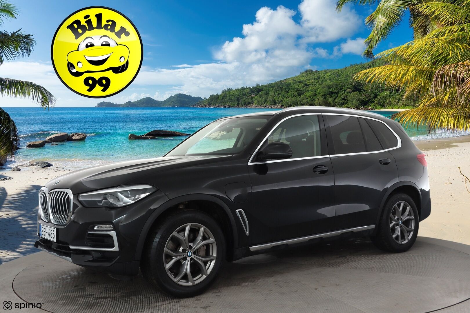BMW X5 2020 G05 xDrive45e A * Ilma-alusta / Koukku / LED / Comfort-penkit Muistilla / P.Kamera / H&K / Navi / Comfort Access * - 2x Latauskaapelit / Kahdet renkaat aluvanteilla