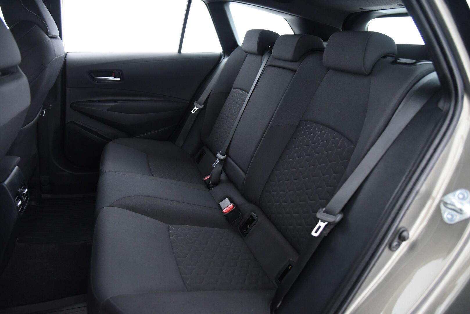 Toyota Corolla 2020 Touring Sports 1,8 Hybrid Active / 2-om. Suomi-auto / Adapt. Vak. / Lohko+sisäp. / Musta sisäkatto / Navi / - Suomesta uutena ostettu! / Todella siisti yksilö / Kahdet hyvät renkaat