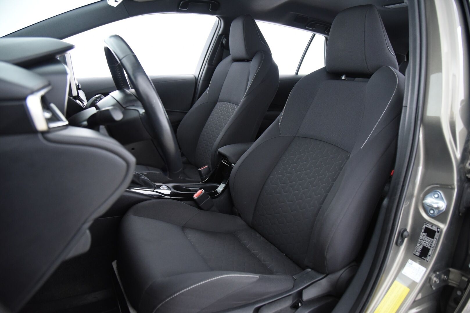 Toyota Corolla 2020 Touring Sports 1,8 Hybrid Active / 2-om. Suomi-auto / Adapt. Vak. / Lohko+sisäp. / Musta sisäkatto / Navi / - Suomesta uutena ostettu! / Todella siisti yksilö / Kahdet hyvät renkaat