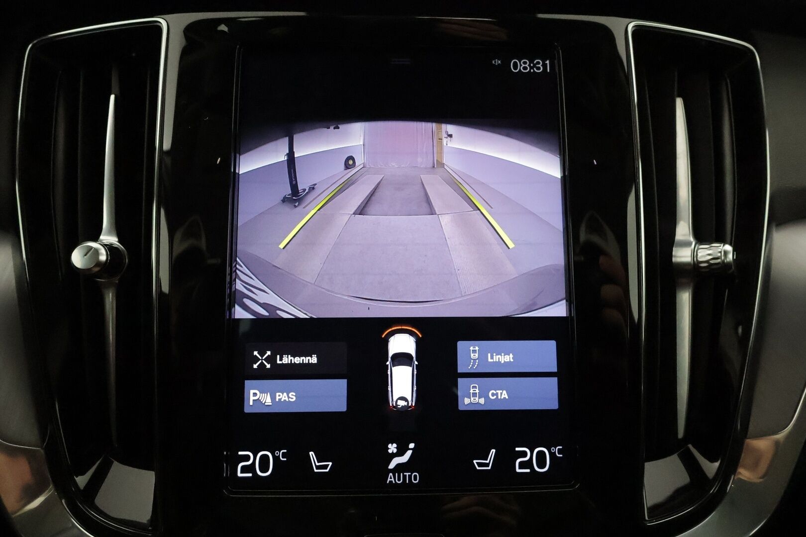 Volvo V60 2020 T6 TwE AWD Momentum aut ** Webasto / Adapt.Vakkari / P.Kamera / LED-valot / Navi / Kaistavahti / KeylessGO ** - Suomi-auto / 2x Renkaat / Akku Kuntotarkistettu!